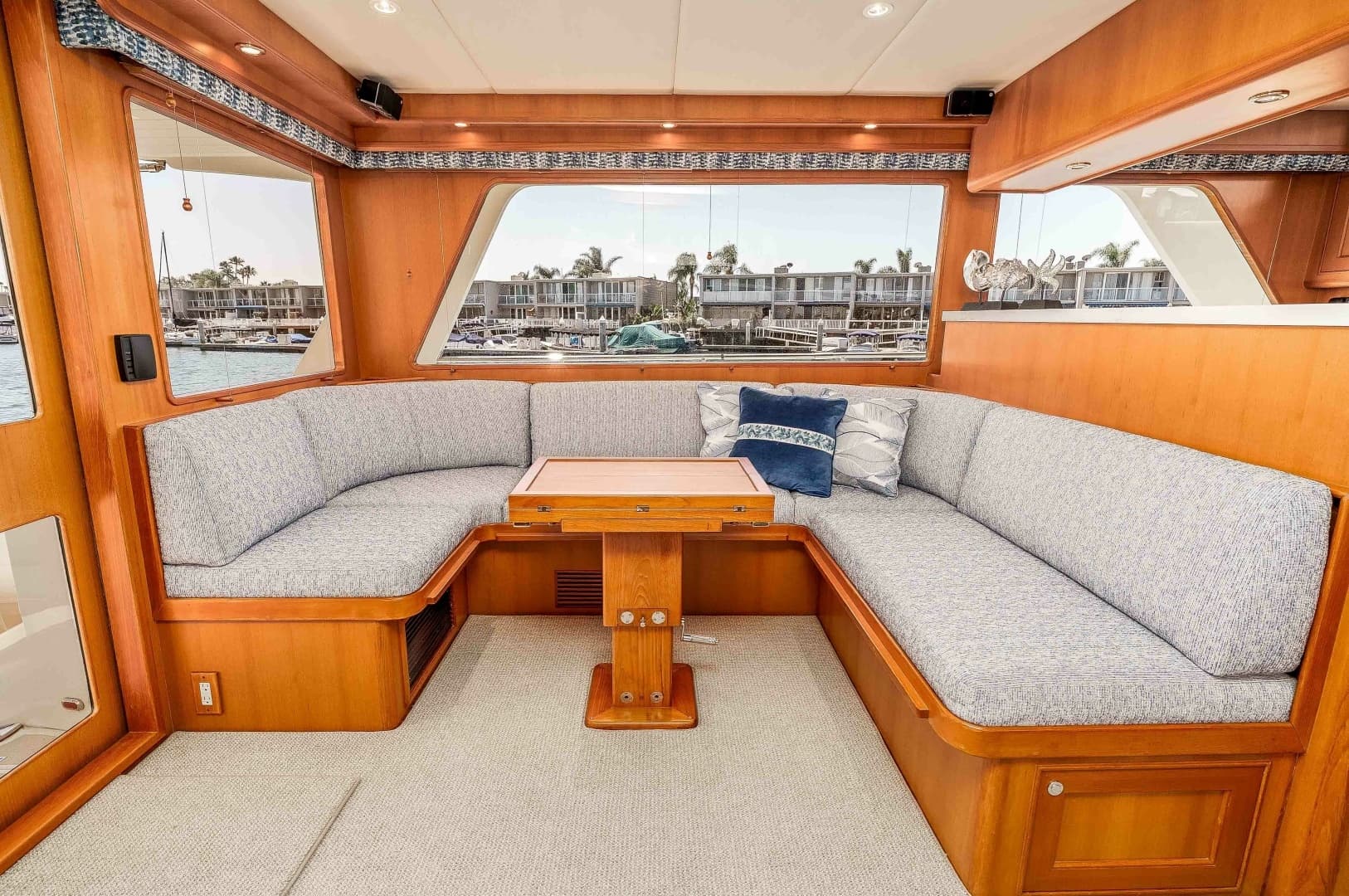 2005 Offshore Yachts Pilothouse - Image 18