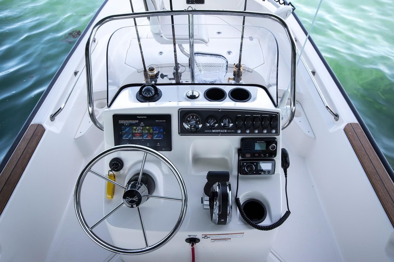 2023-Boston-Whaler-170-Montauk-MarineMax