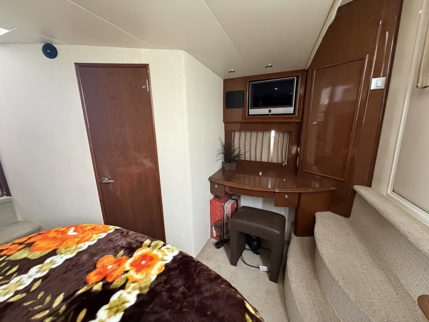 2008 Carver 47MY - Image 26