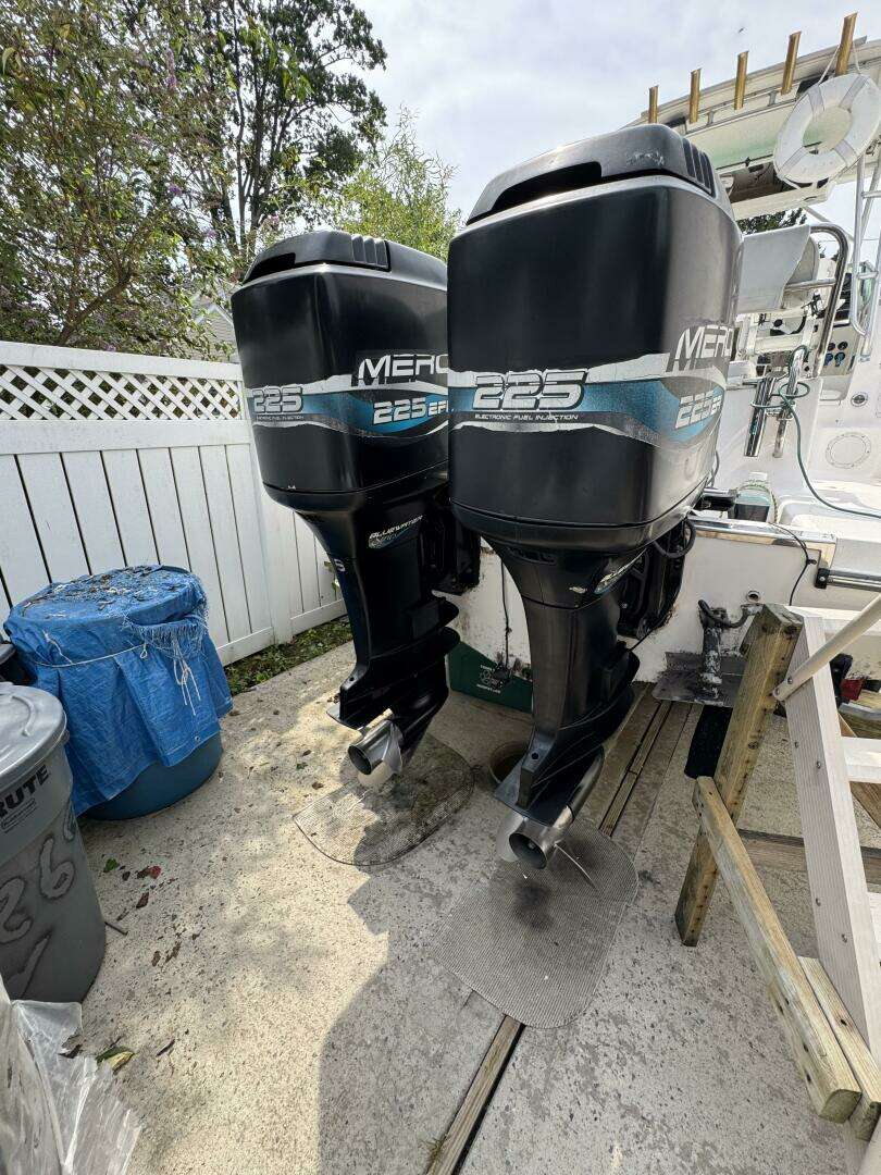 1999 Robalo 2640 - Image 22