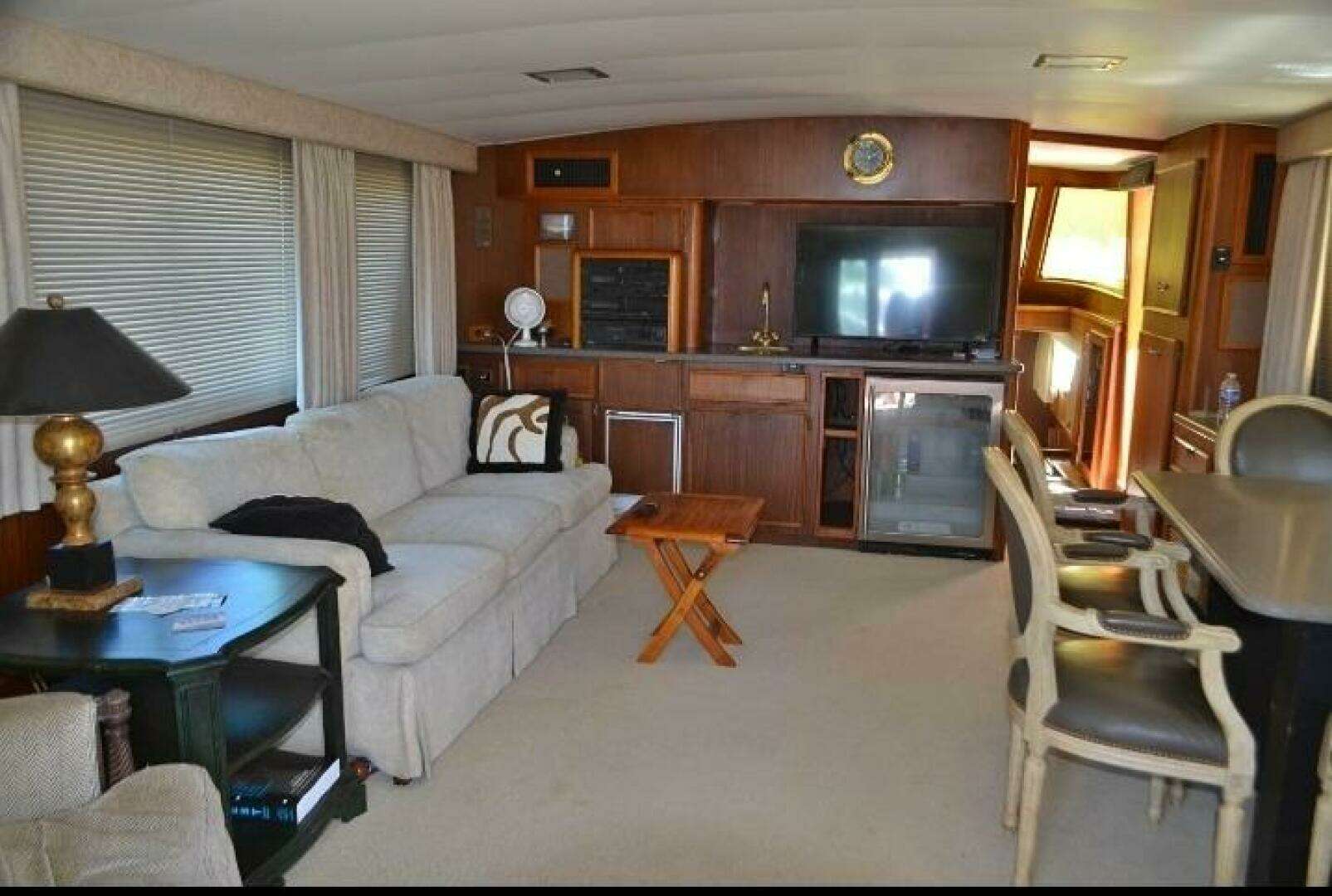 1984 Hatteras 53 Extended Deck Motor Yacht - Image 8