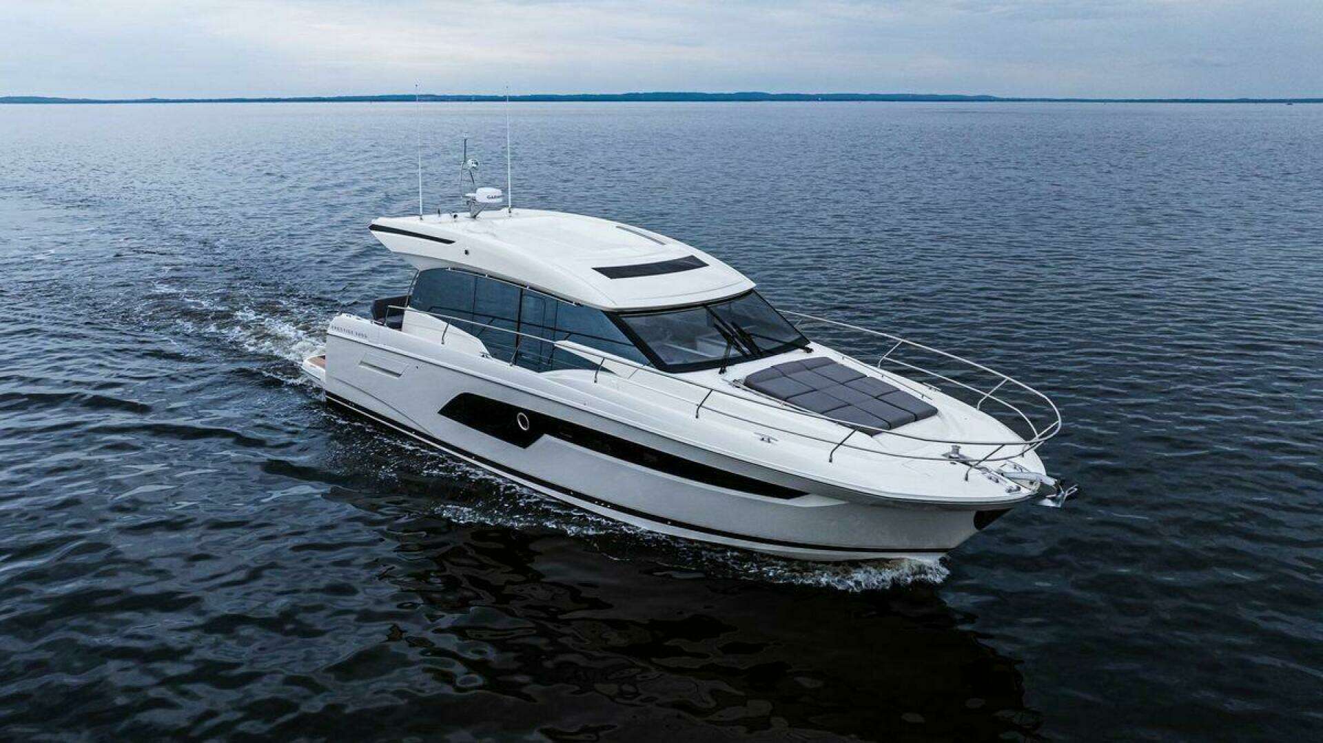 2022 Prestige 520S - Image 3