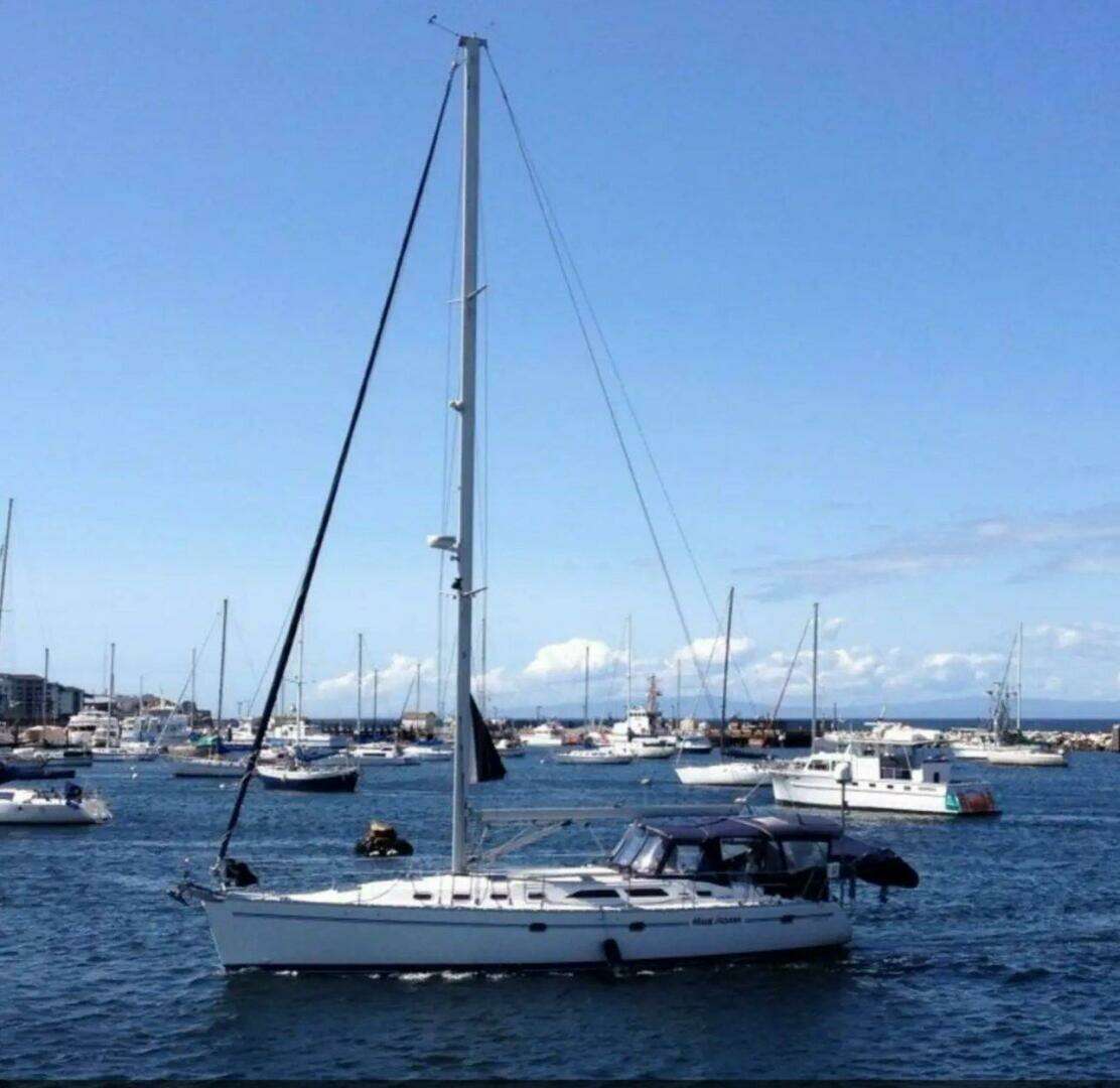 2005 Catalina 470 - Image 3