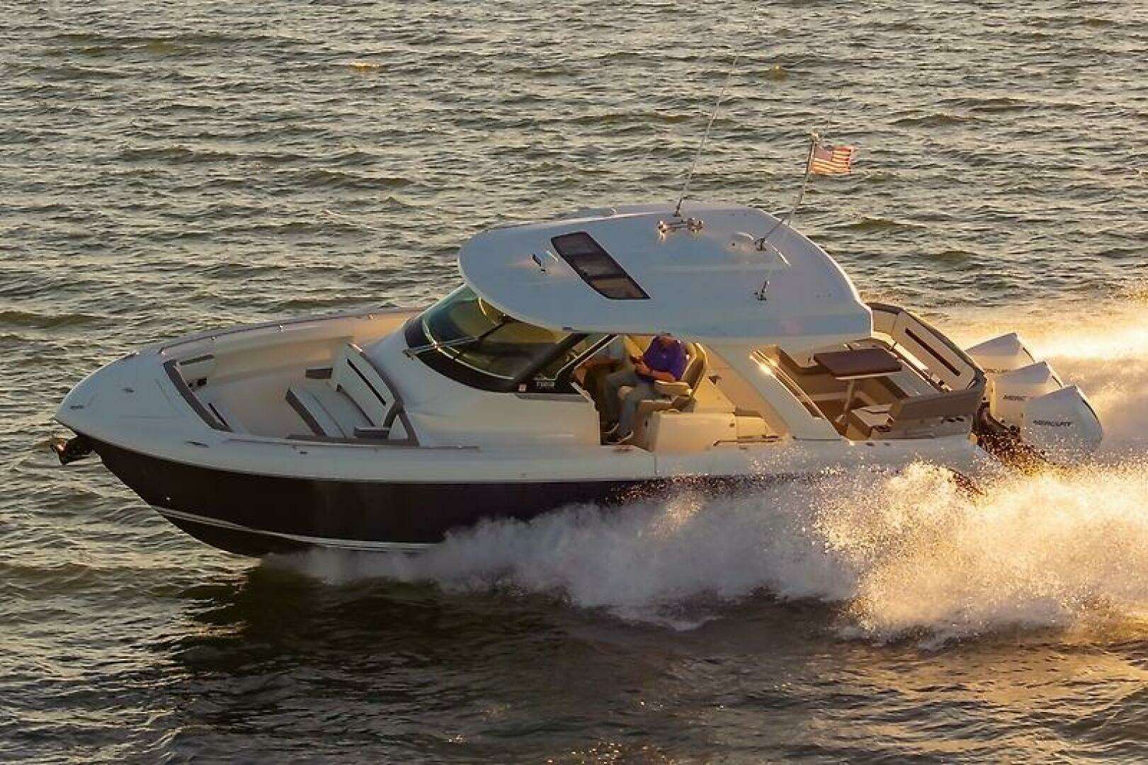 2023 Tiara Yachts 38 LS - Image 51