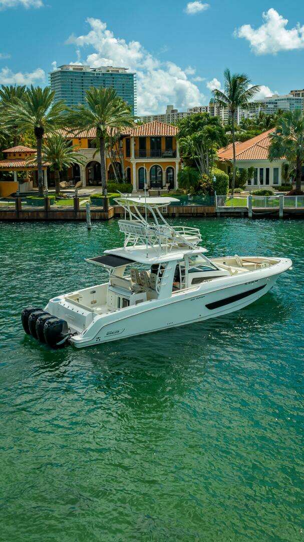 2016 Boston Whaler — - Image 4