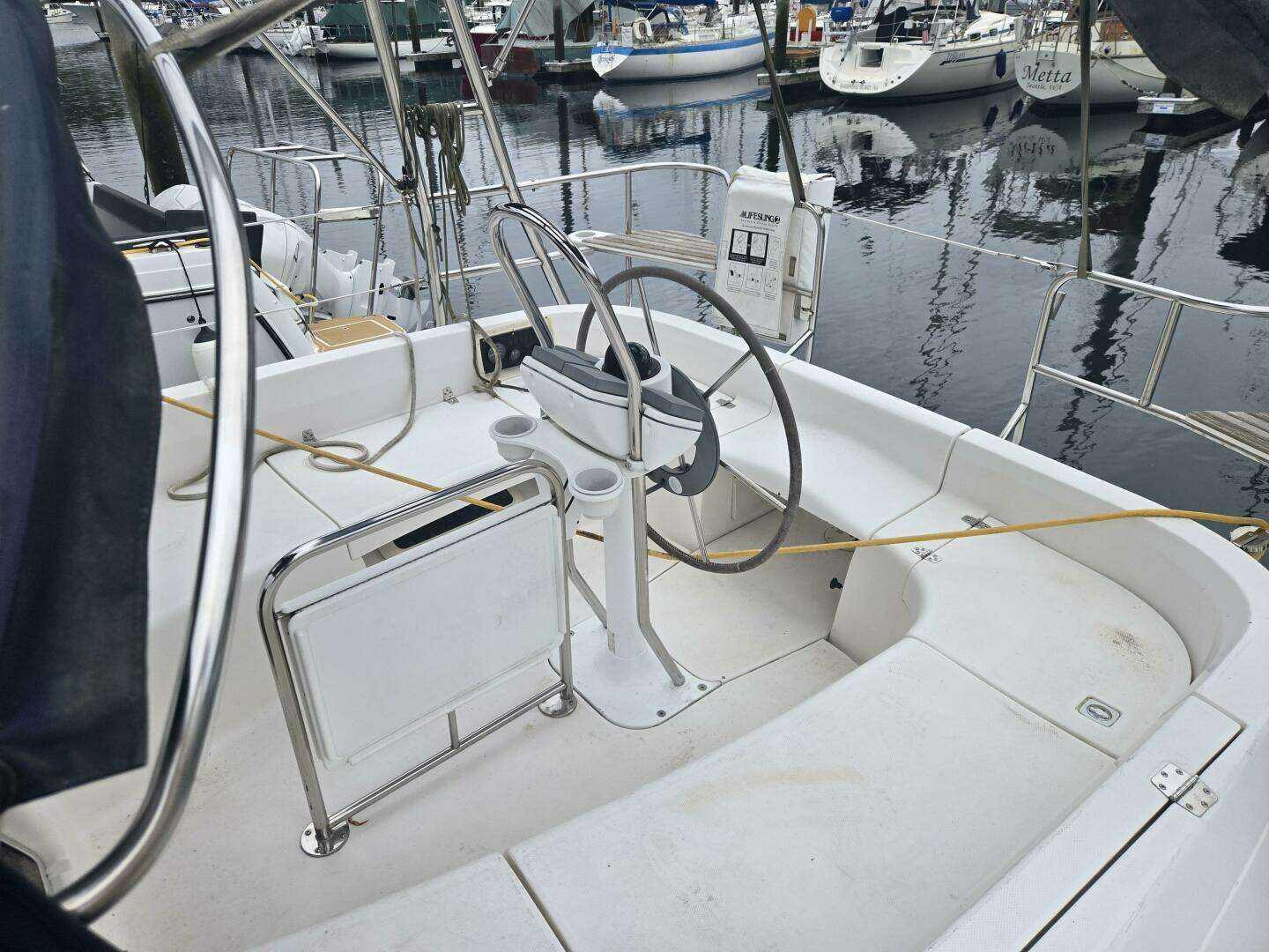 2002 Hunter 356 - Image 2