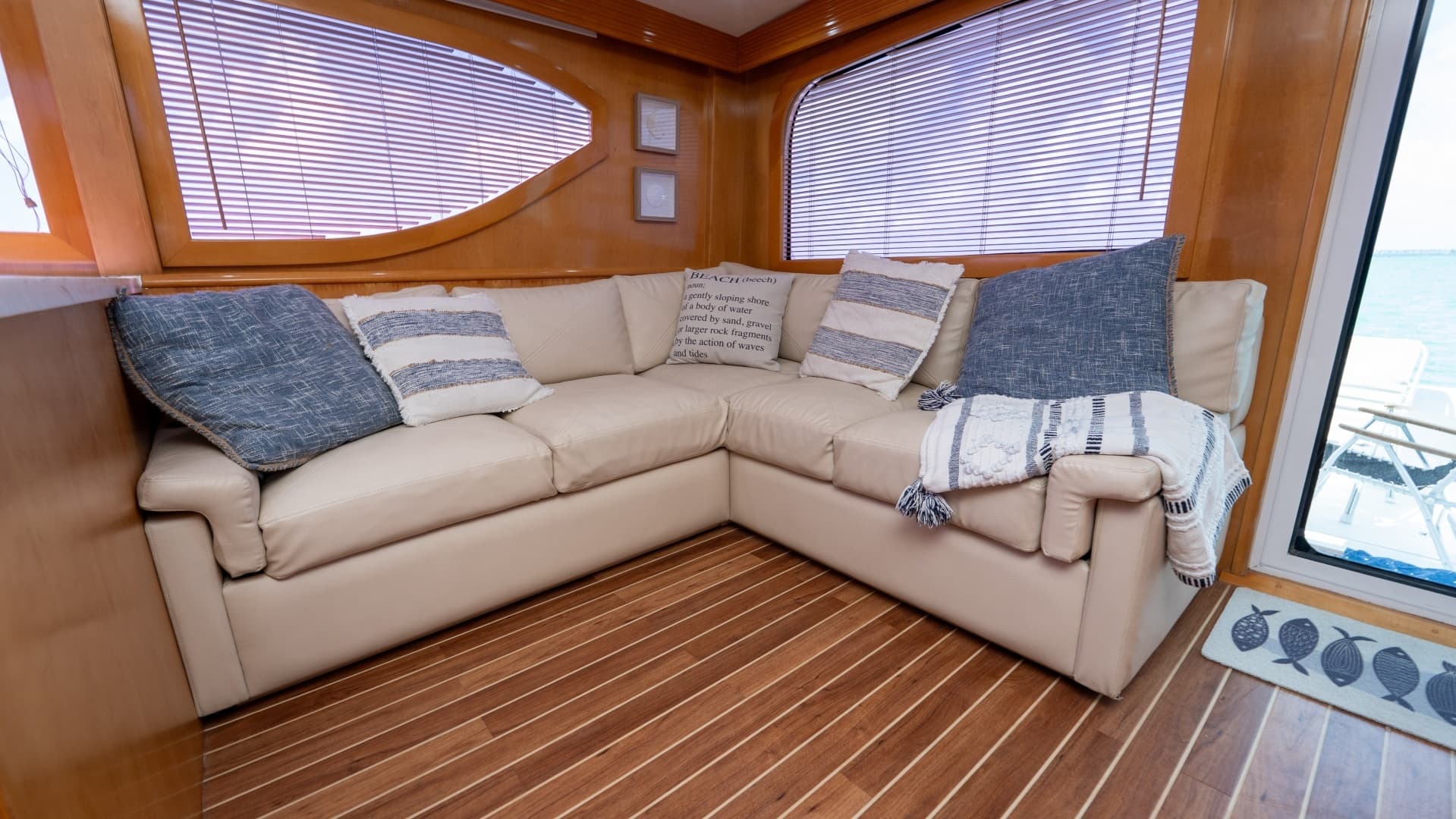 2000 Hatteras 50 Convertible - Image 51