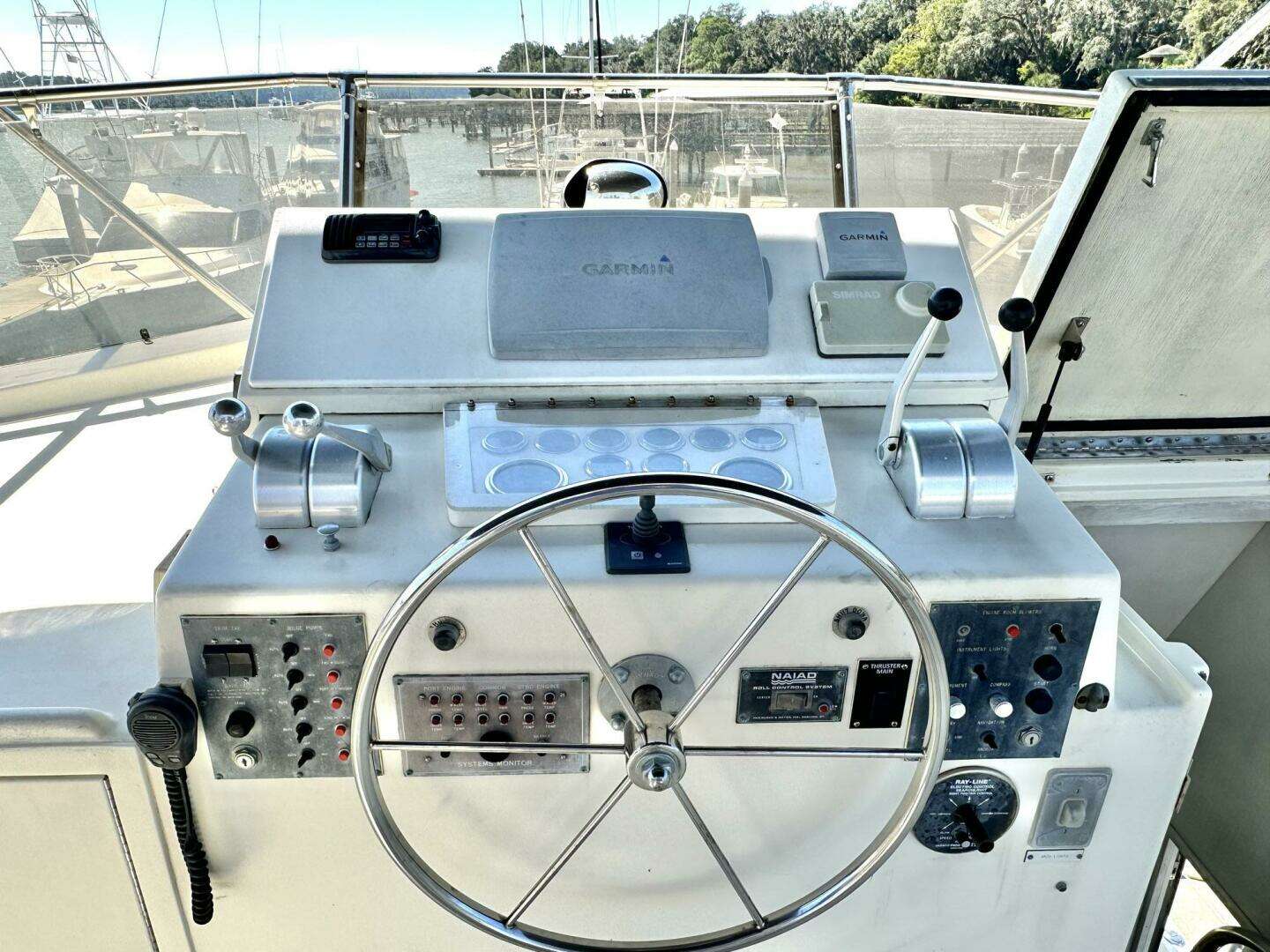 1987 Hatteras 54 MotorYacht - Image 31