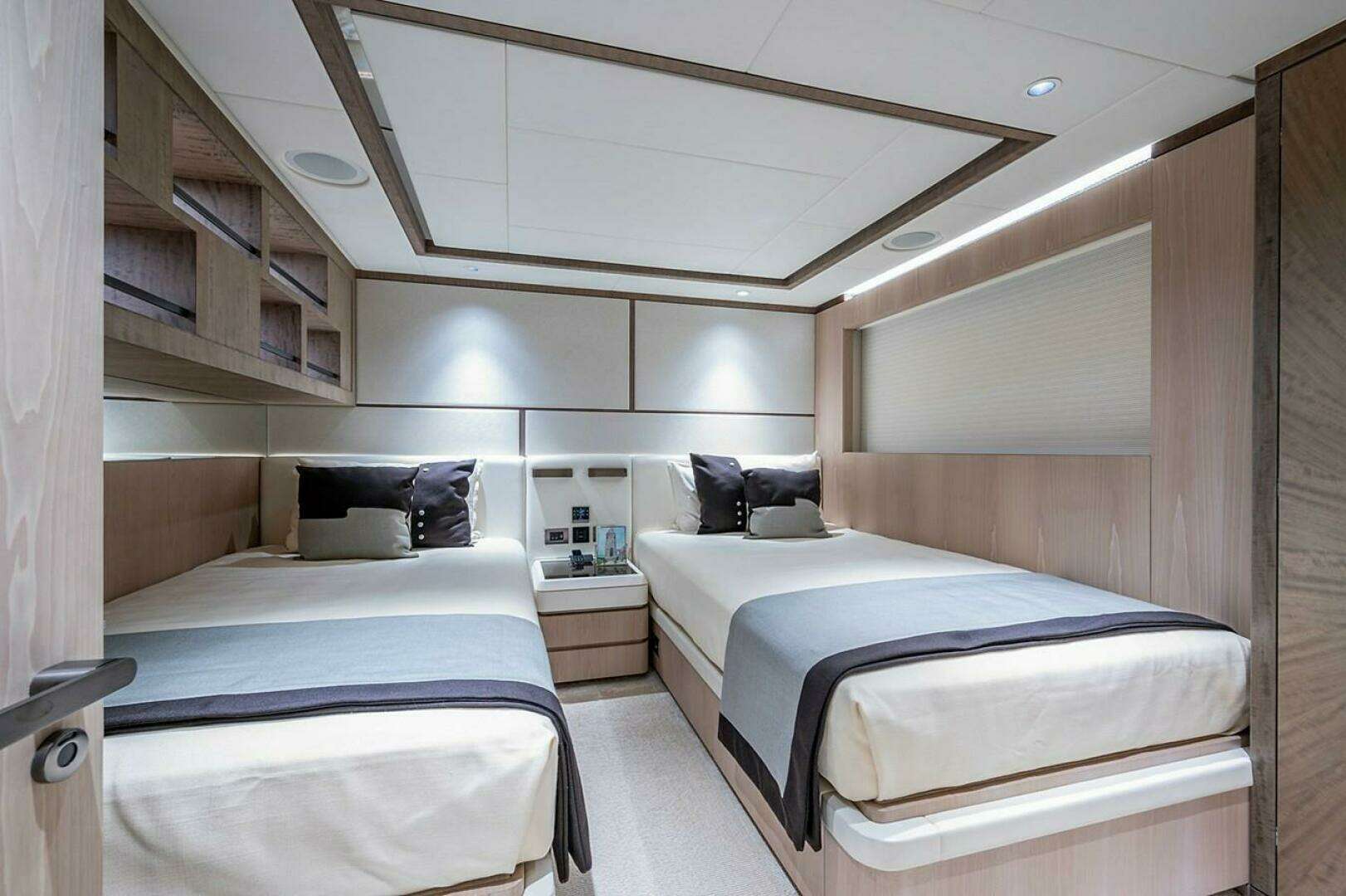 2020 Majesty Yachts 140 - Image 37