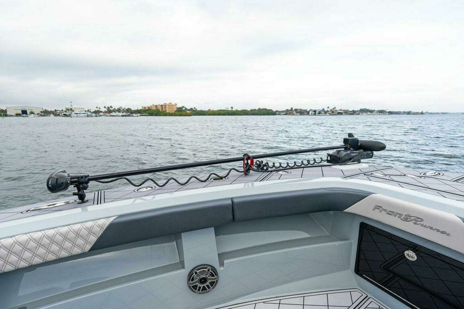 2020 Front Runner 39 CC - Image 24