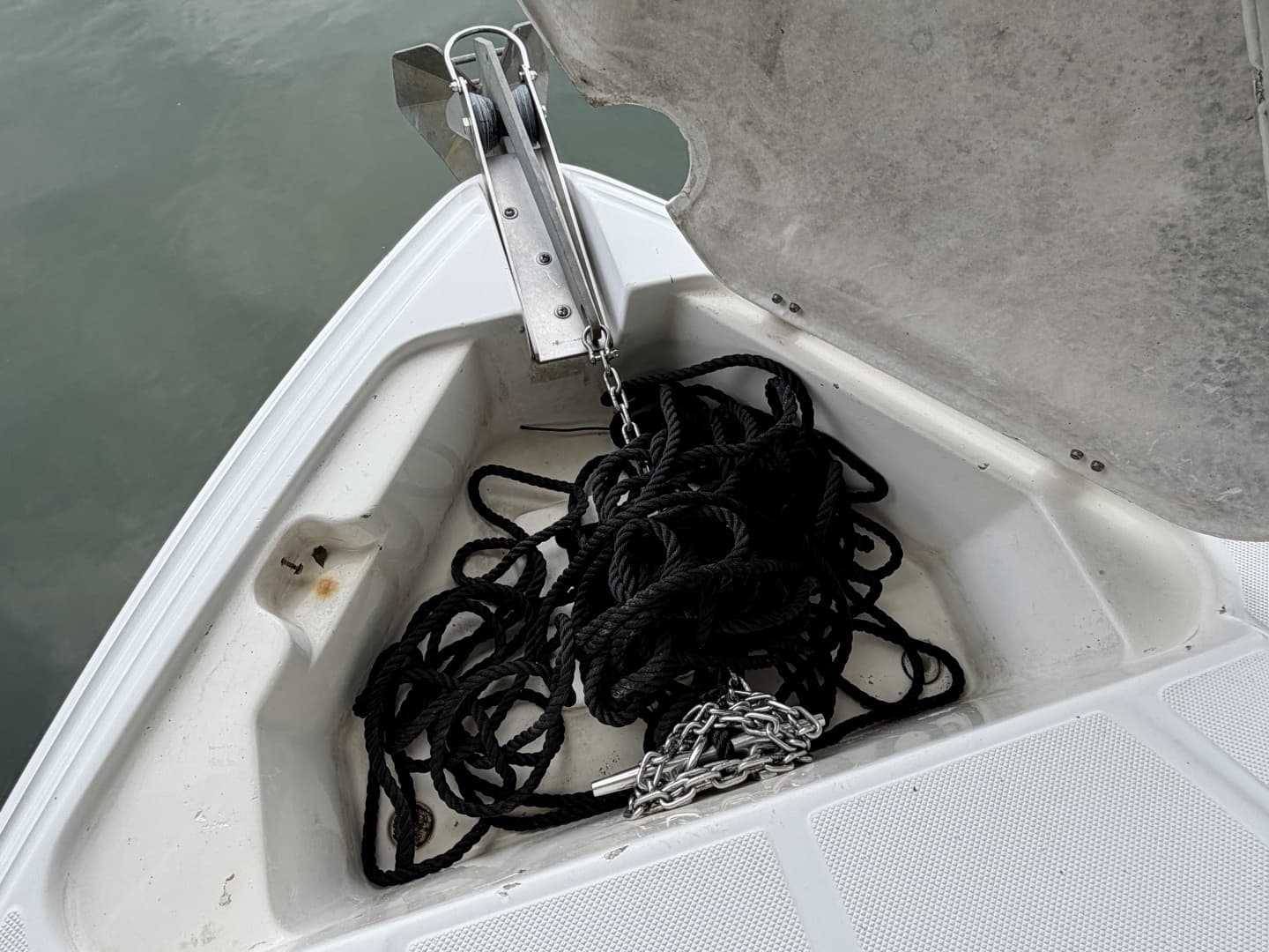 2008 Rinker 280 Express Cruiser - Image 37