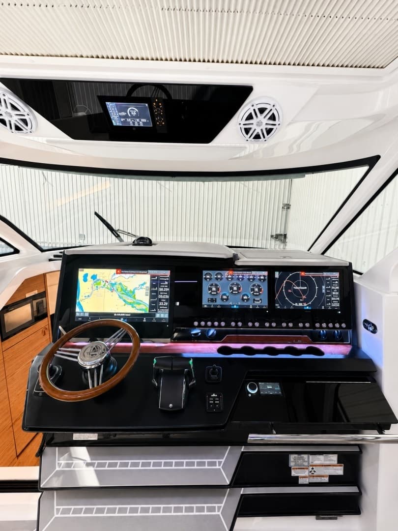 2023 Tiara Yachts 48 LS - Image 7