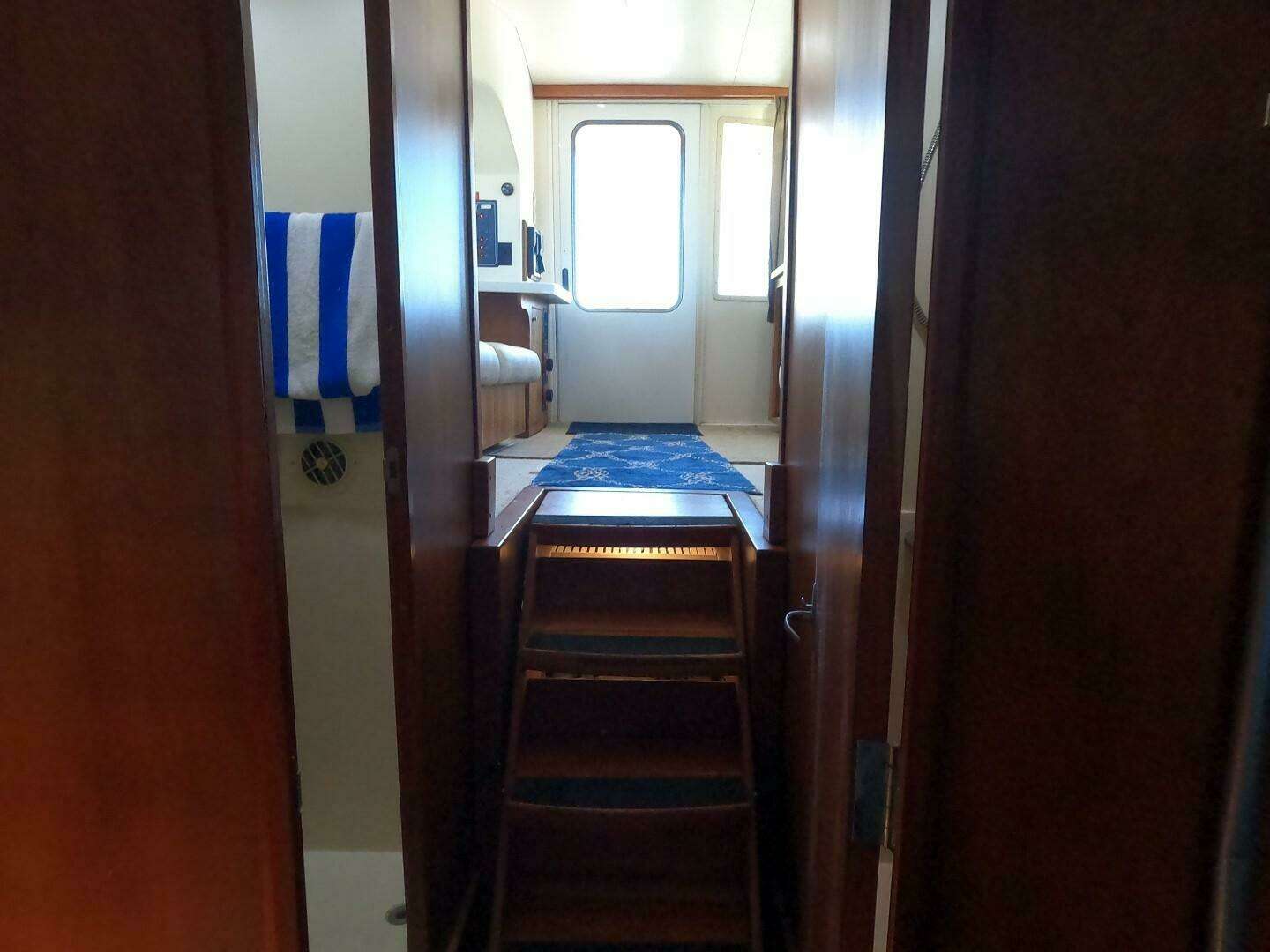 2002 Luhrs 34 Convertible - Image 31