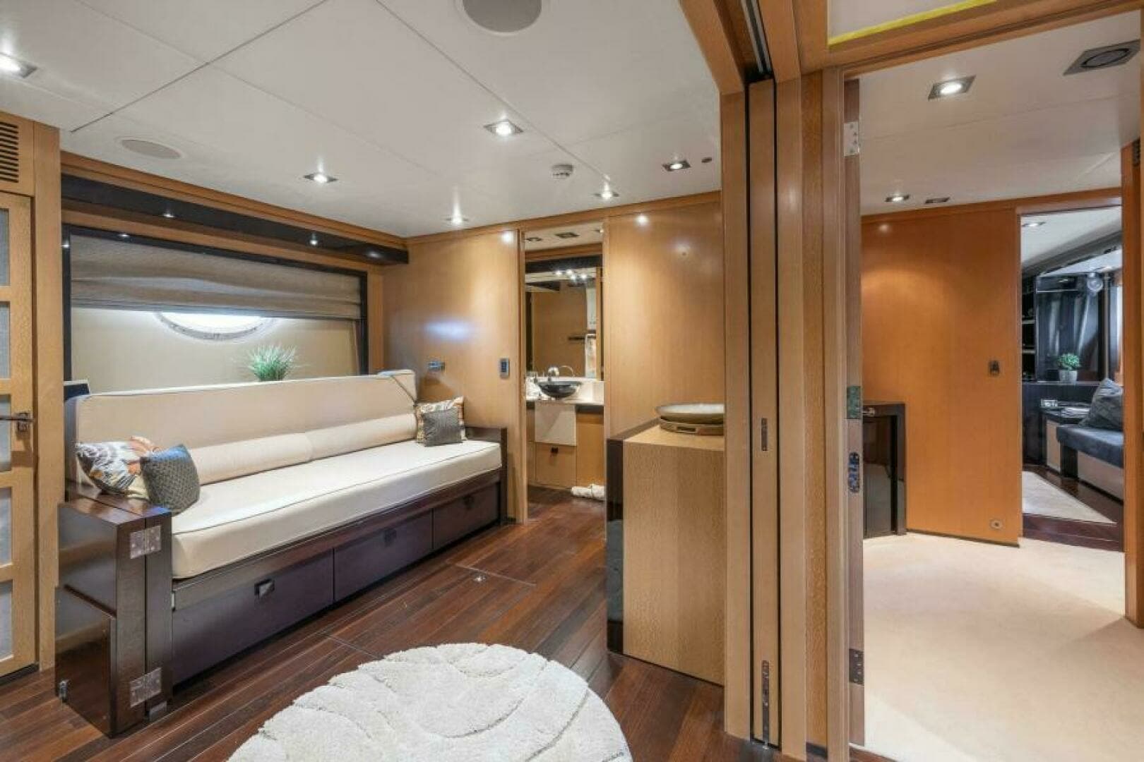 2008 Palmer Johnson 124 Sports Cruiser - Image 47
