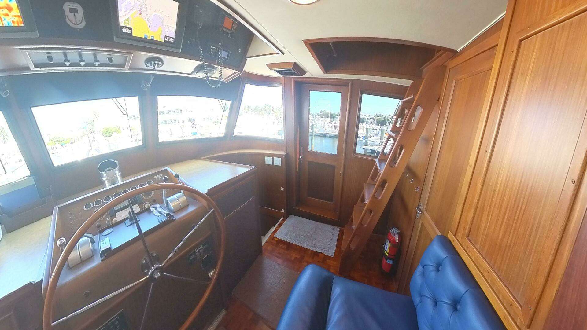 1982 Hatteras LRC - Image 10