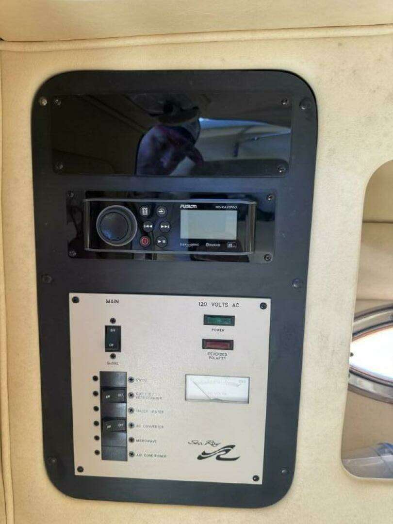 2002 Sea Ray 290 Bowrider - Image 19