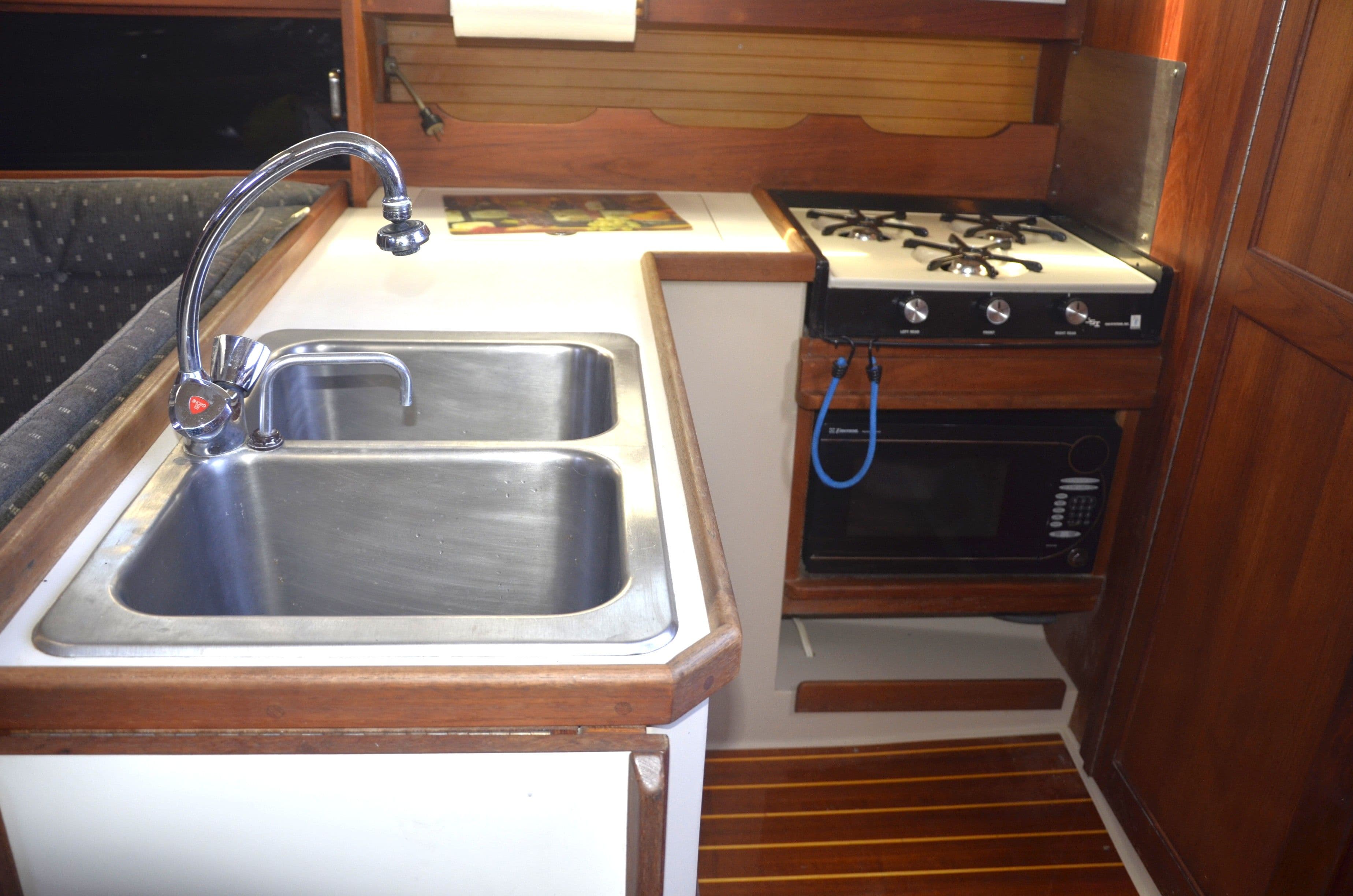 1988 Catalina 34 - 27