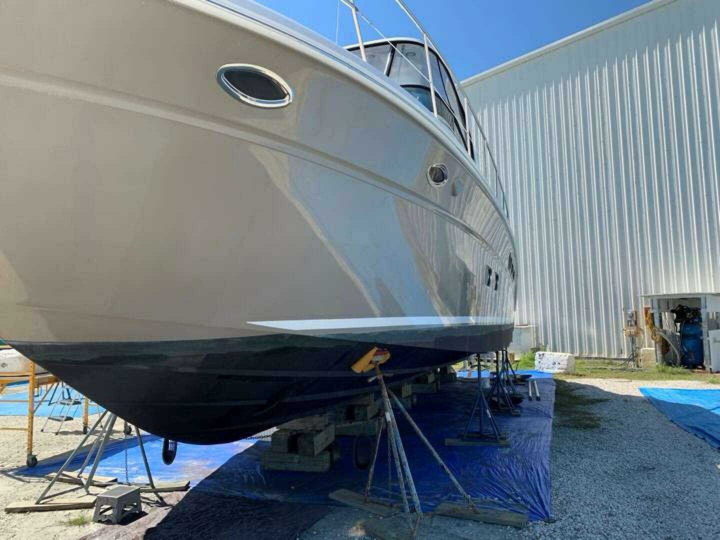 2006 Sea Ray 52 Sedan Bridge - Image 8