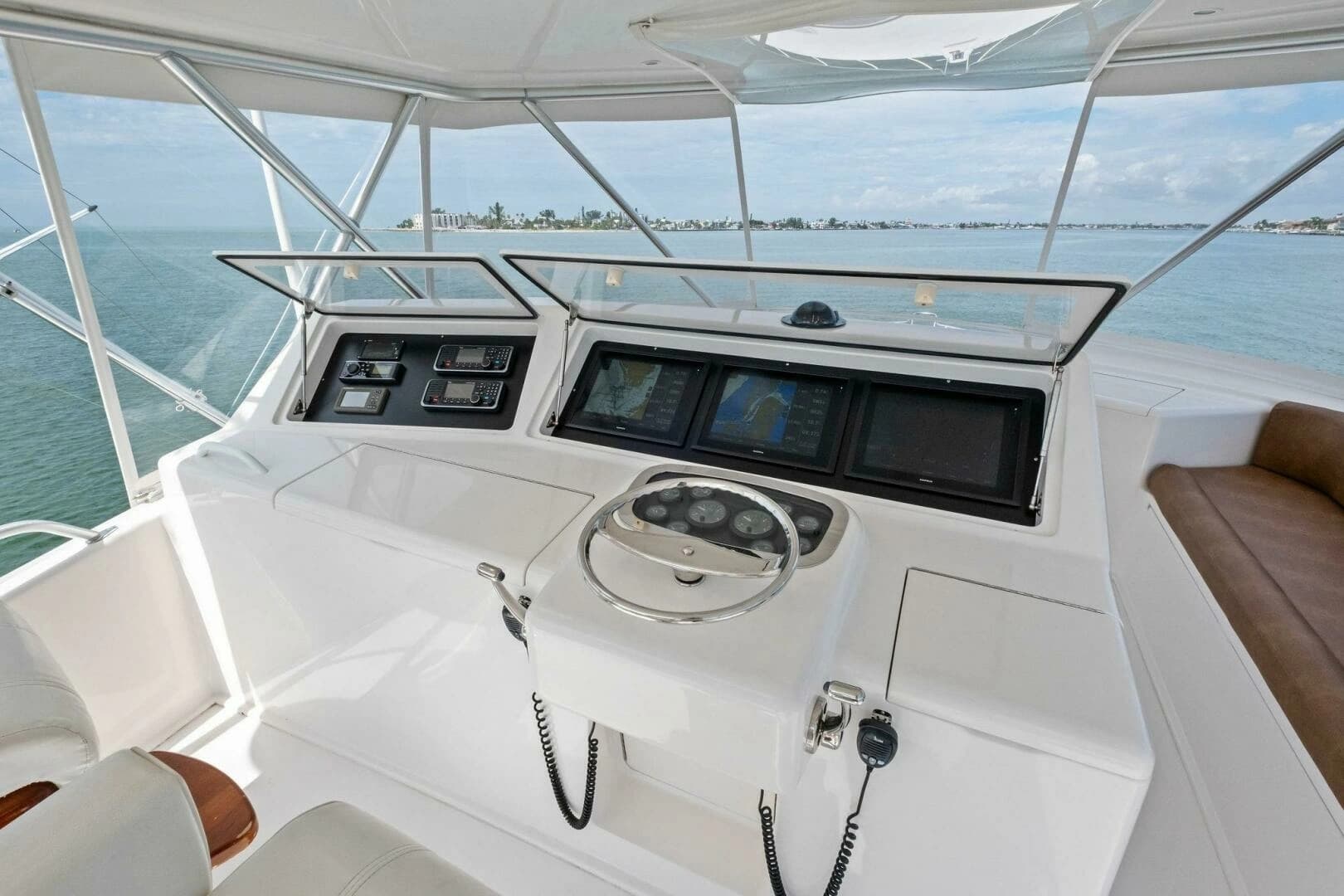 2006 Viking 56 Convertible - Image 44