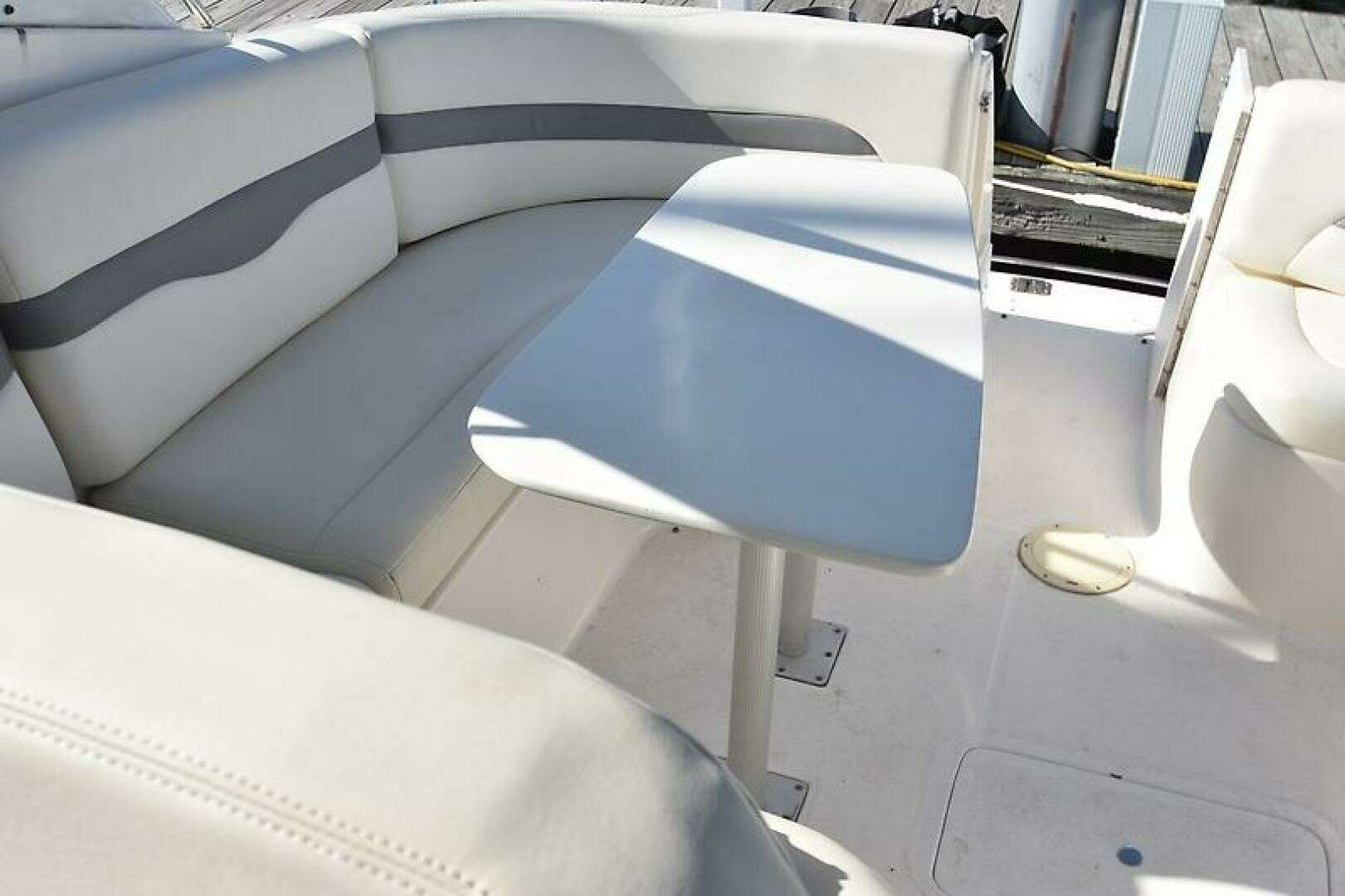 2003 Chaparral Signature 320 - Image 15