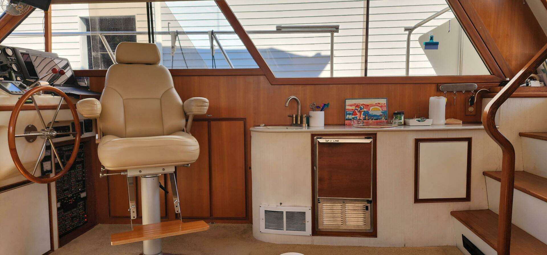 1988 Vantare 44 Aft Cabin - Image 9