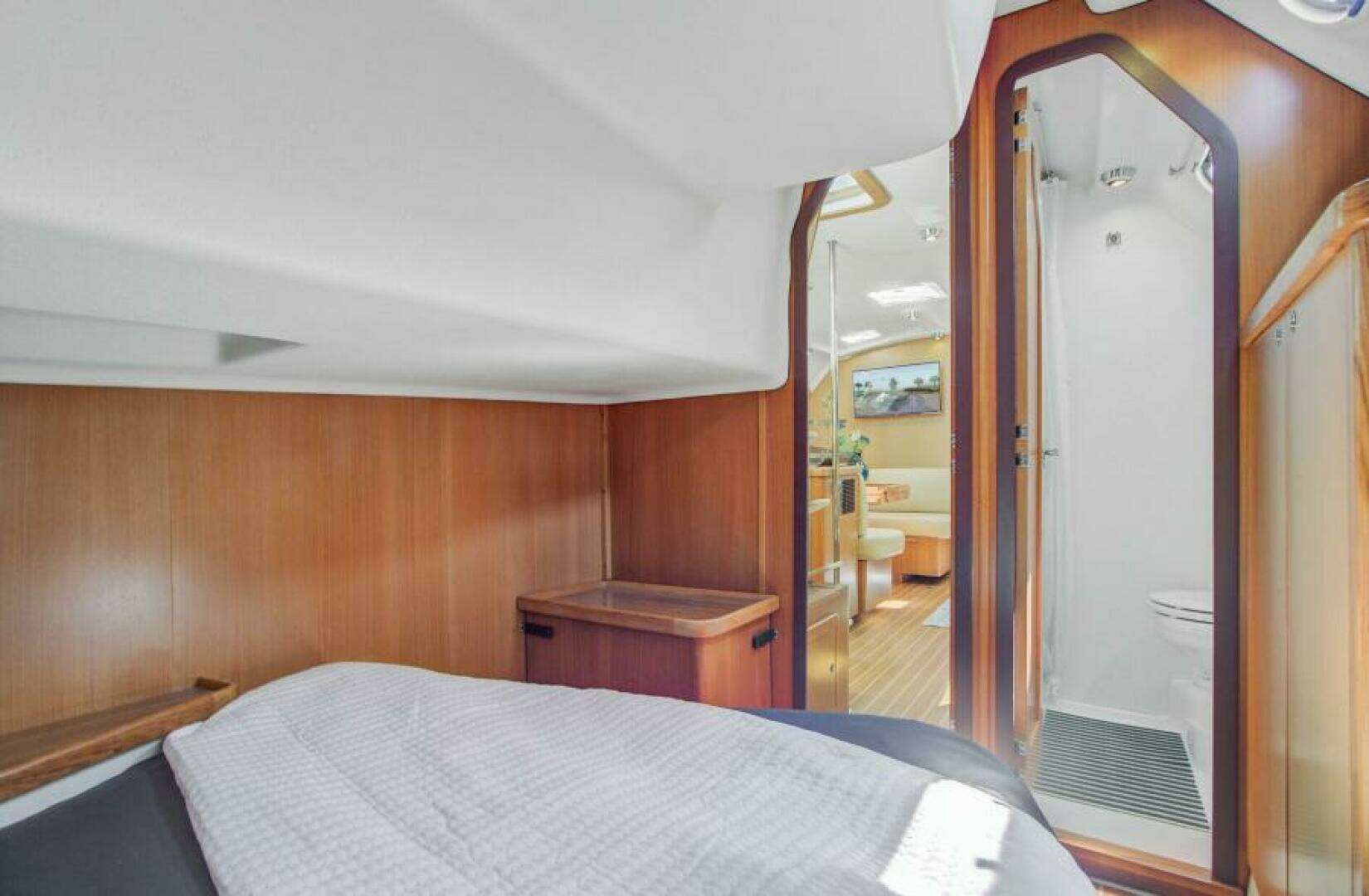 2011 Catalina 445 - Image 45