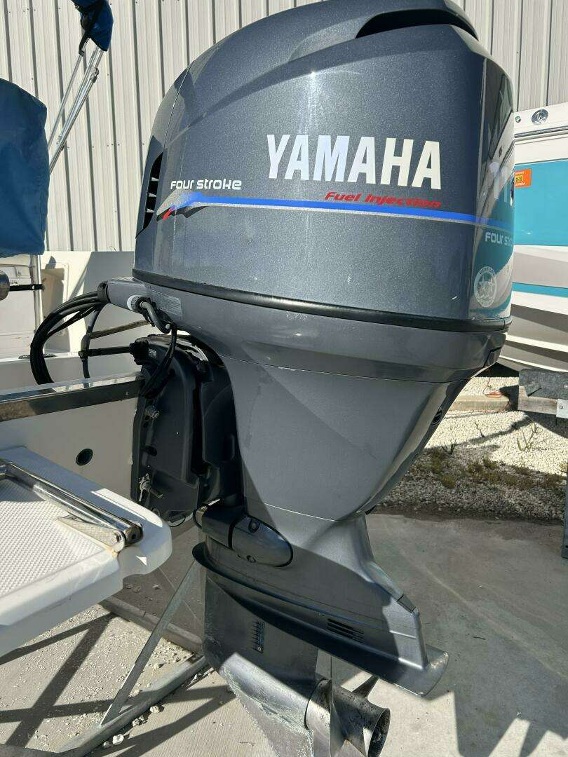 2001 Key West 1900 Sportsman - Image 10