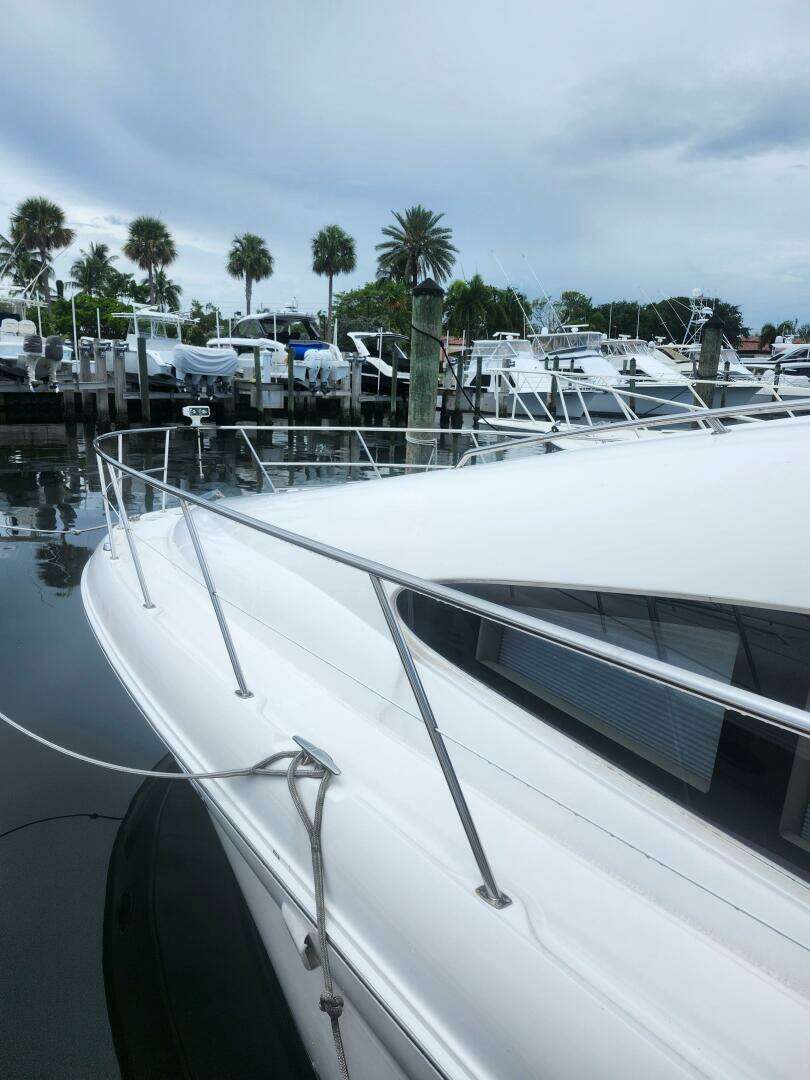 2003 Sea Ray 480 Motor Yacht - Image 4