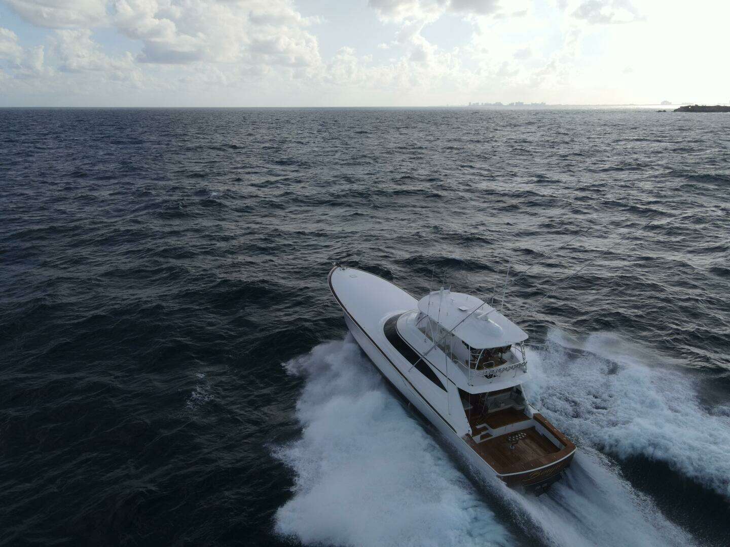 2025 Viking 82 Convertible - Image 80
