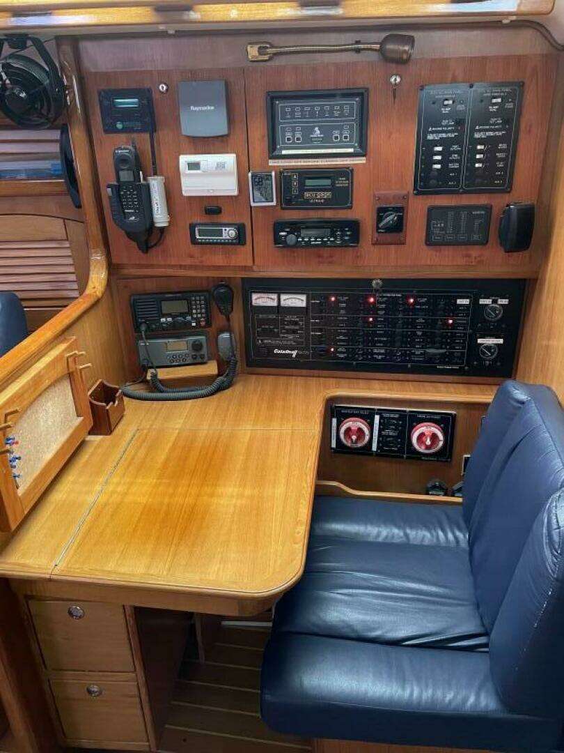 2005 Catalina 470 - Image 28