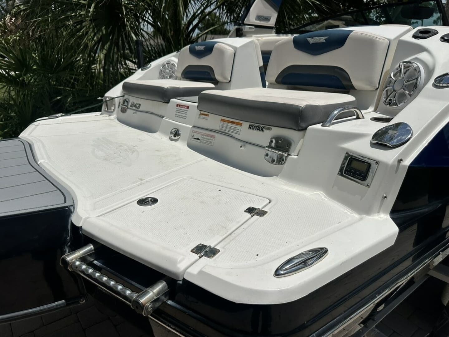 2017 Chaparral Vortex 243 VRX - Image 8