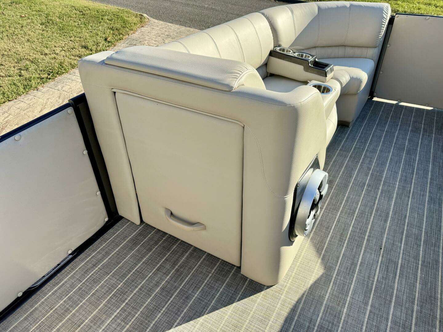 2016 Harris Grand Mariner 250 SLEC Tritoon - Image 21