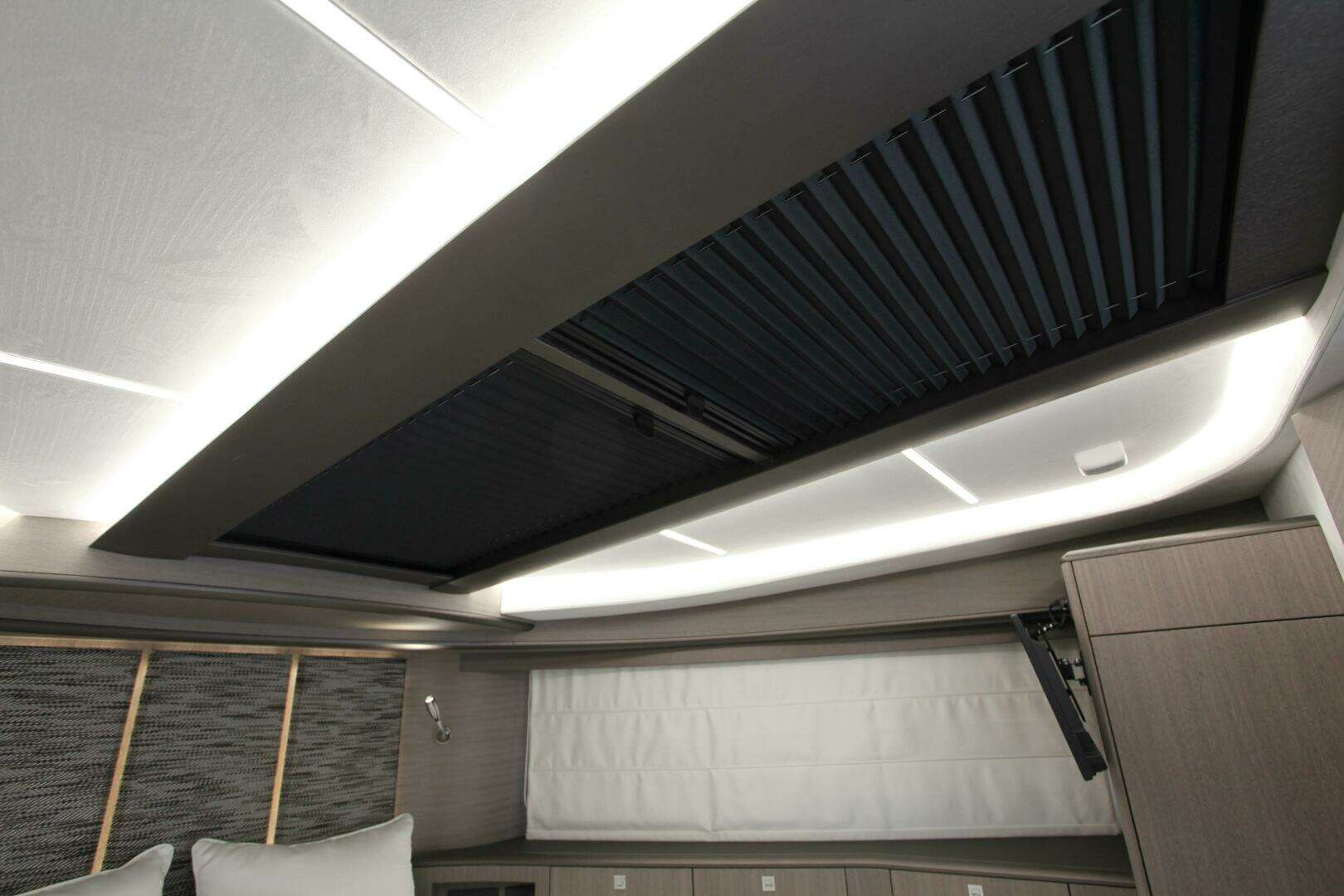 2025 Galeon — - Image 233