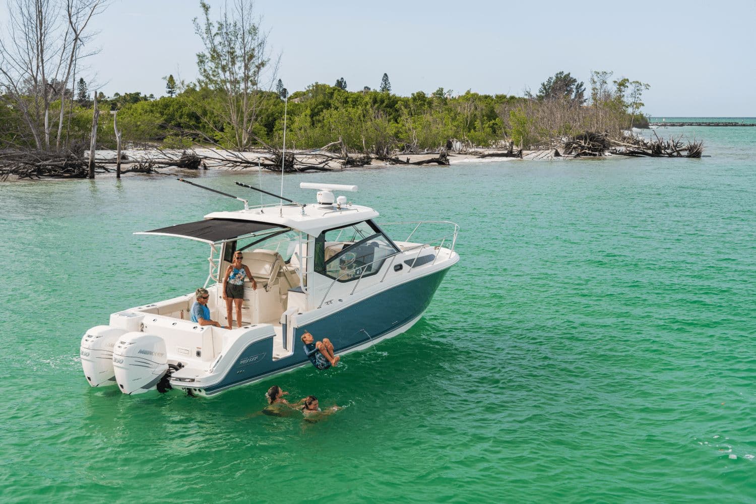 2026 Boston Whaler 325 Conquest - 30