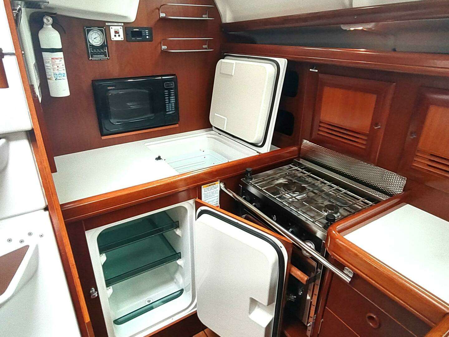 2004 Beneteau 393 - Image 37