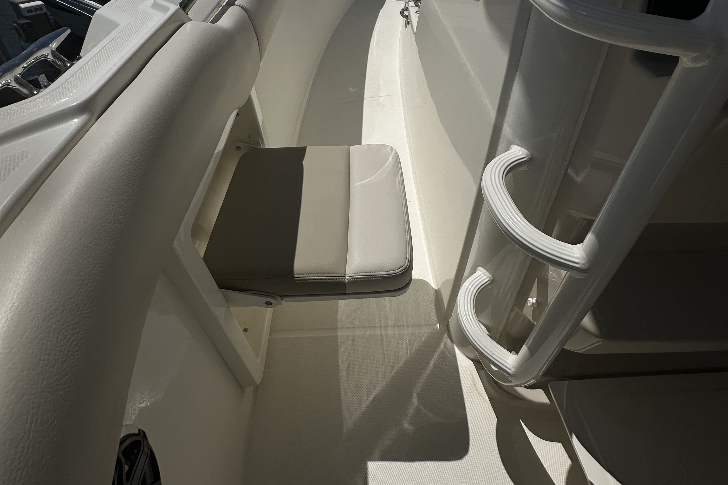 2023 Boston Whaler 33 OUTRAGE - 9