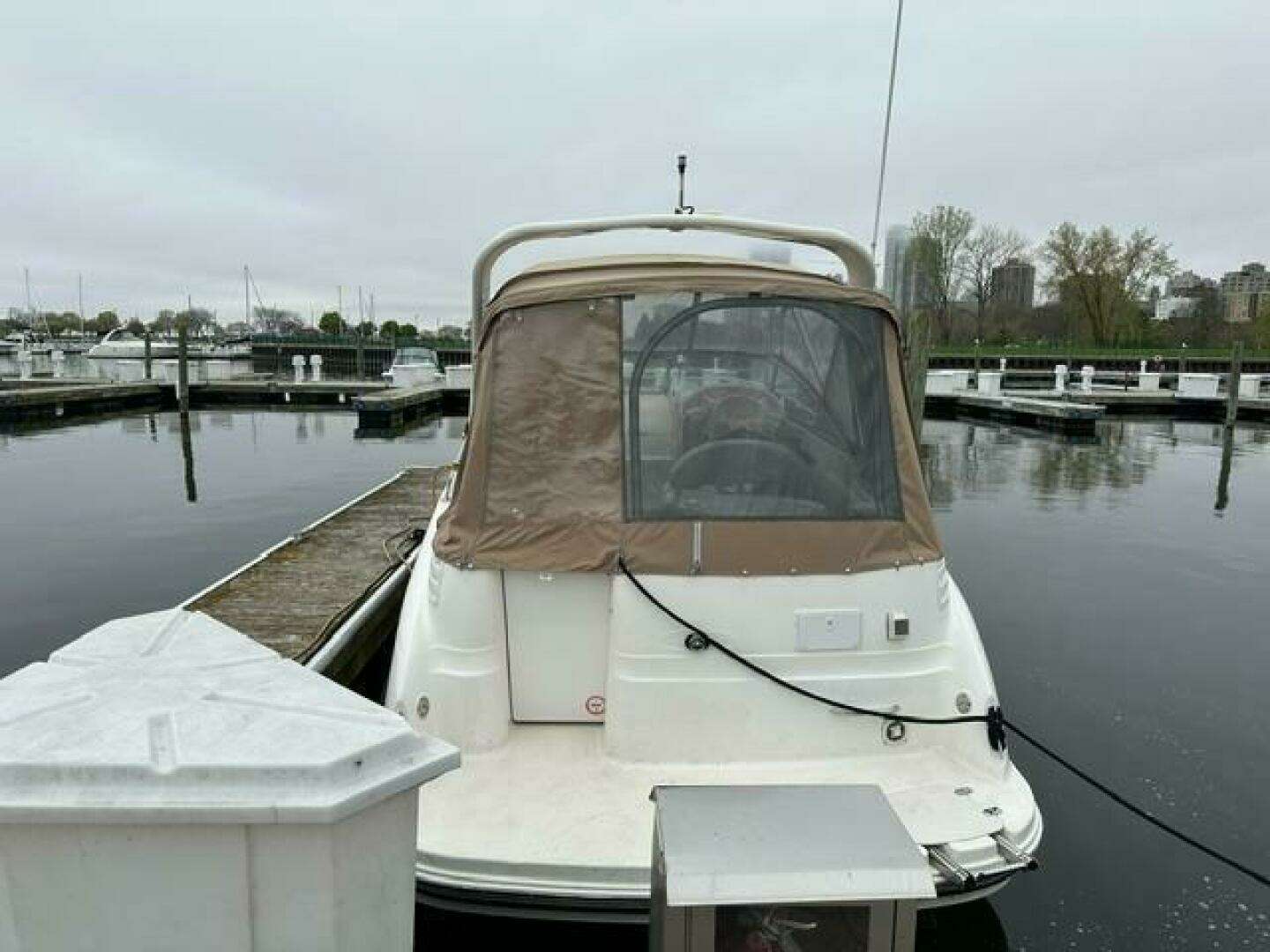 2006 Larson Cabrio 274 - Image 2