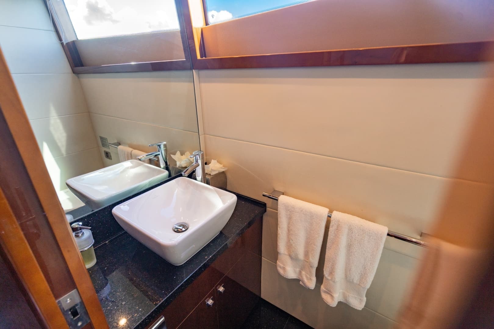 2010 Princess 95 M/Y - Image 37