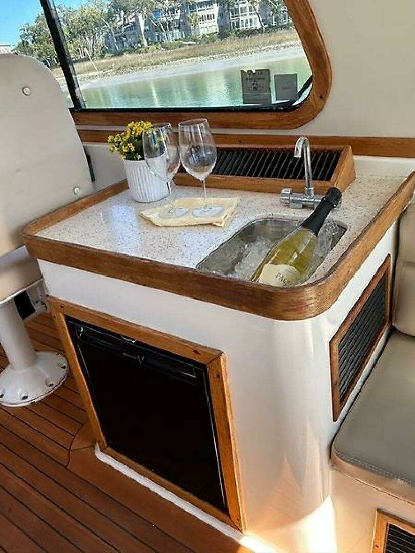 2004 Sabre 42 Express - Image 31