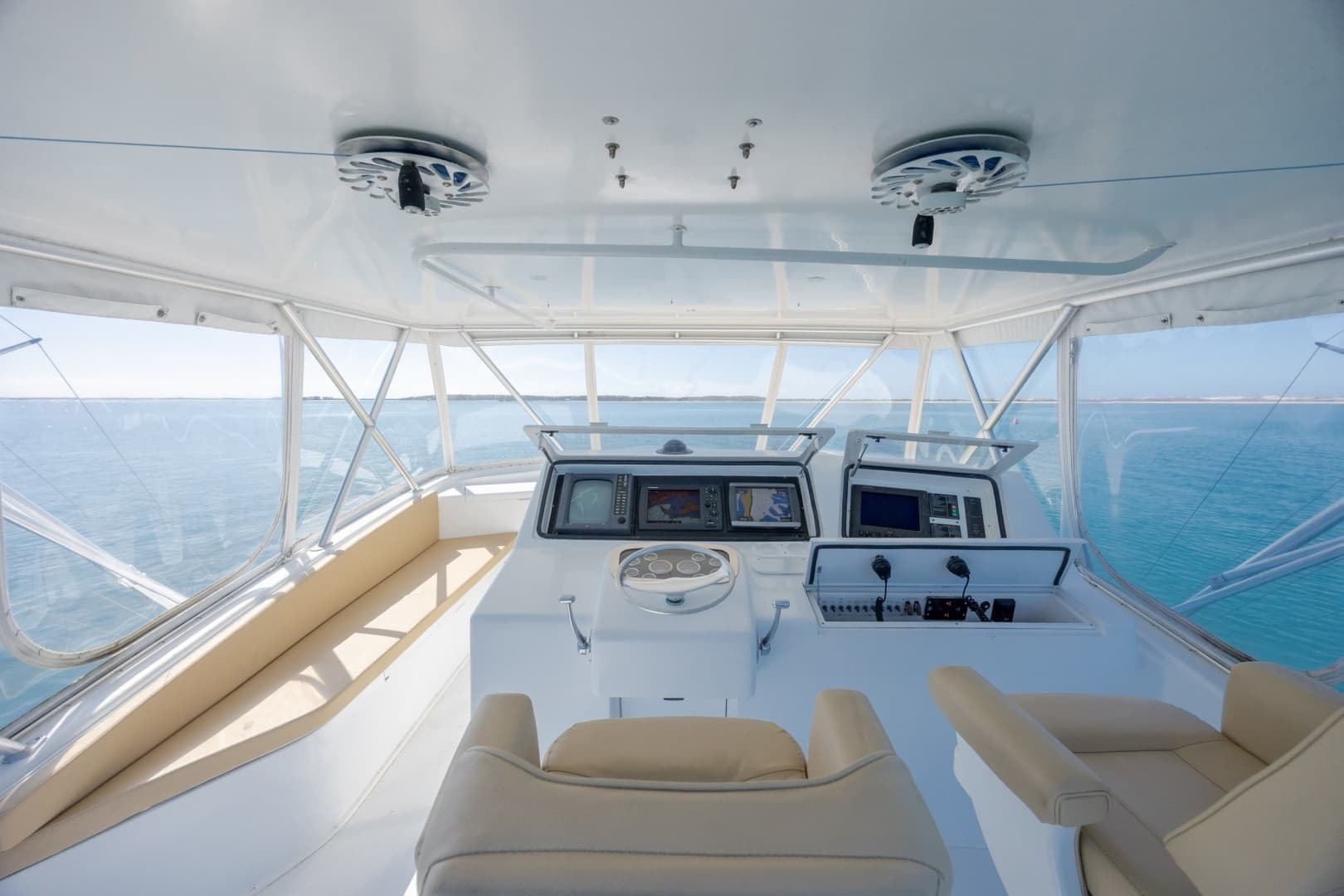 2000 Viking 55 Convertible - Image 98