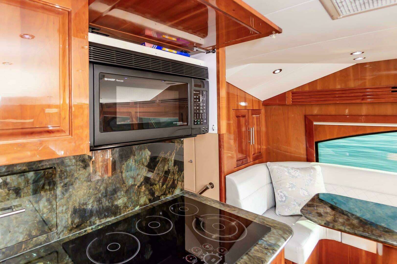 2008 Hatteras 64 Enclosed Bridge - Image 44