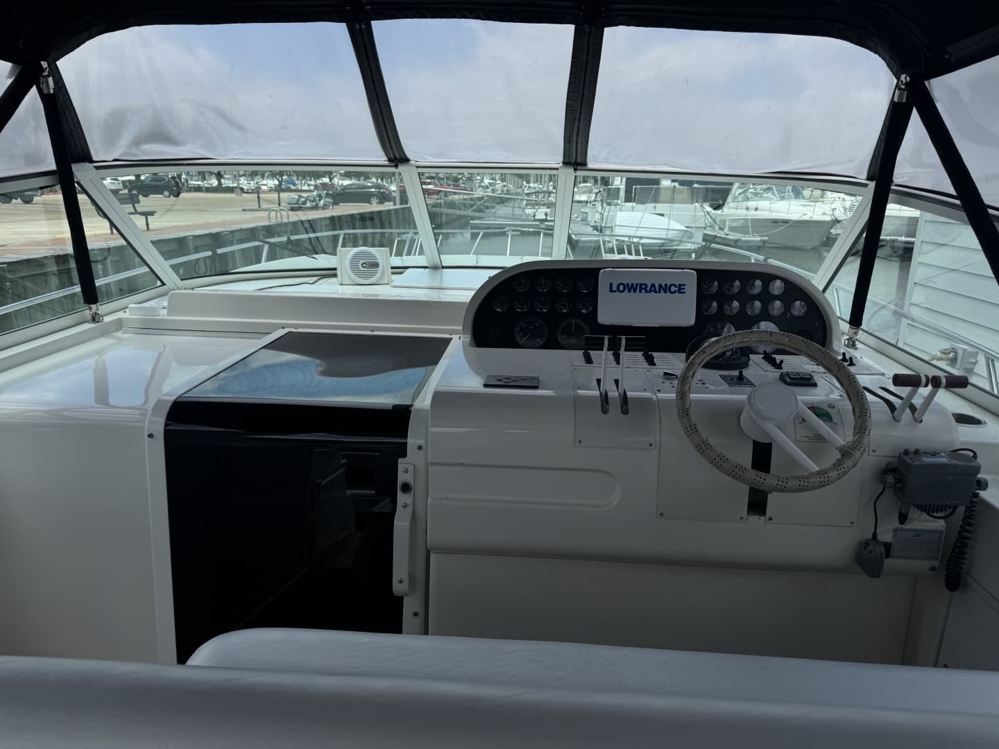 1995 Trojan 350 Express - Image 12