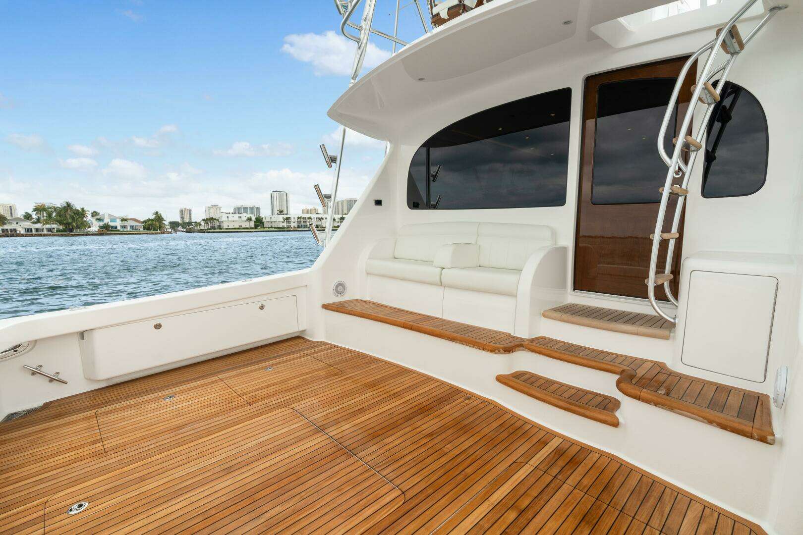 2025 Viking 58 Convertible - Image 26