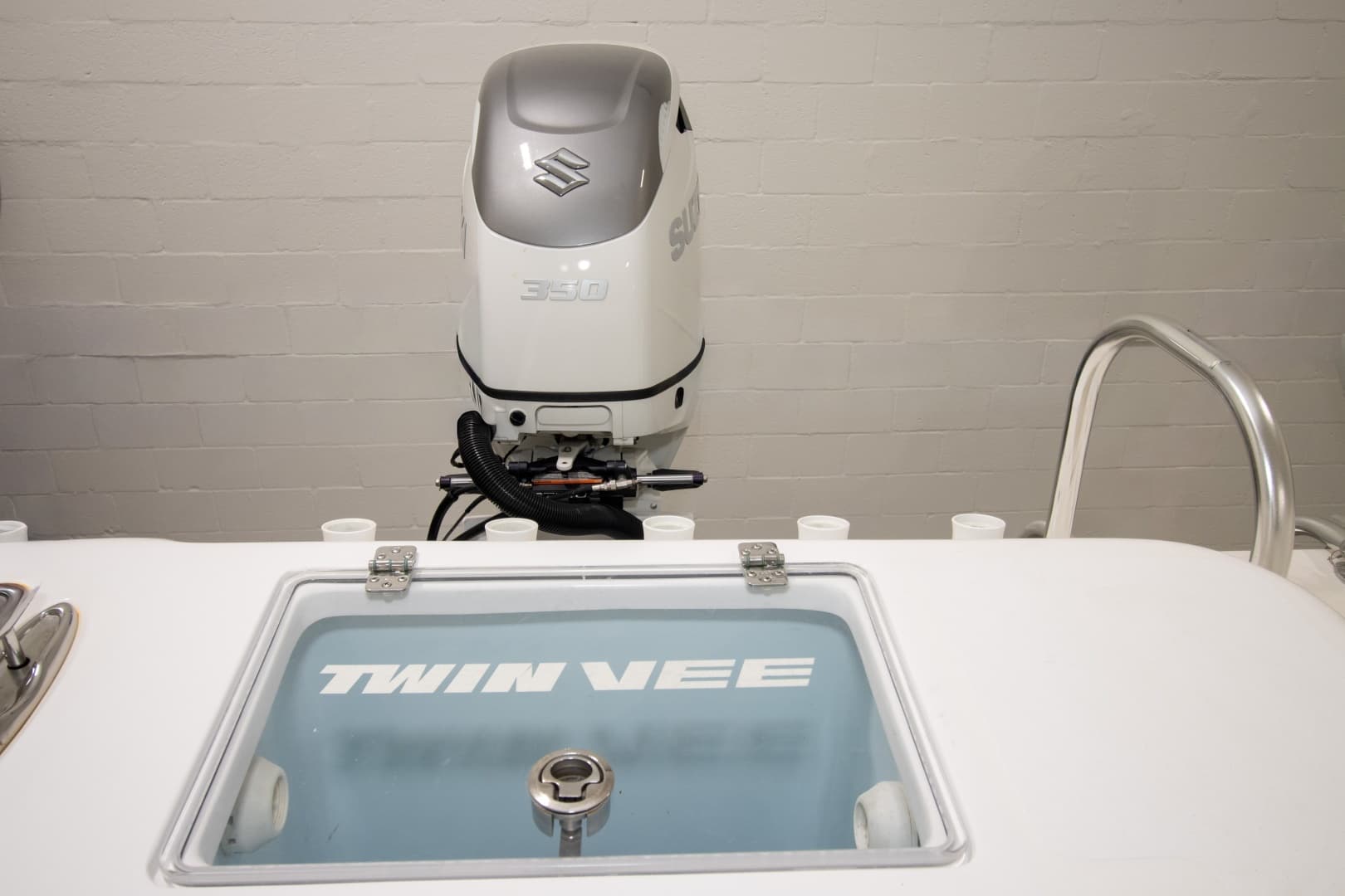 2023 Twin Vee 340 GFX - Image 10