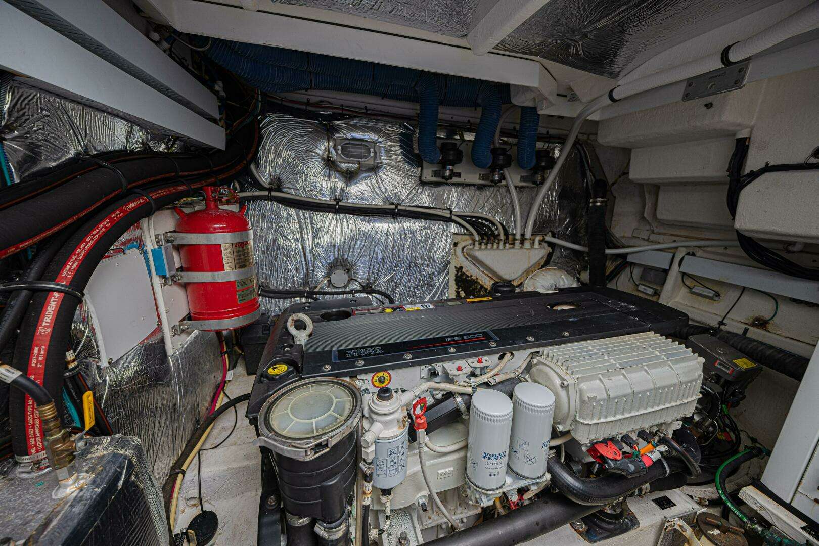 2012 Cruisers Yachts 48 Cantius - Image 43
