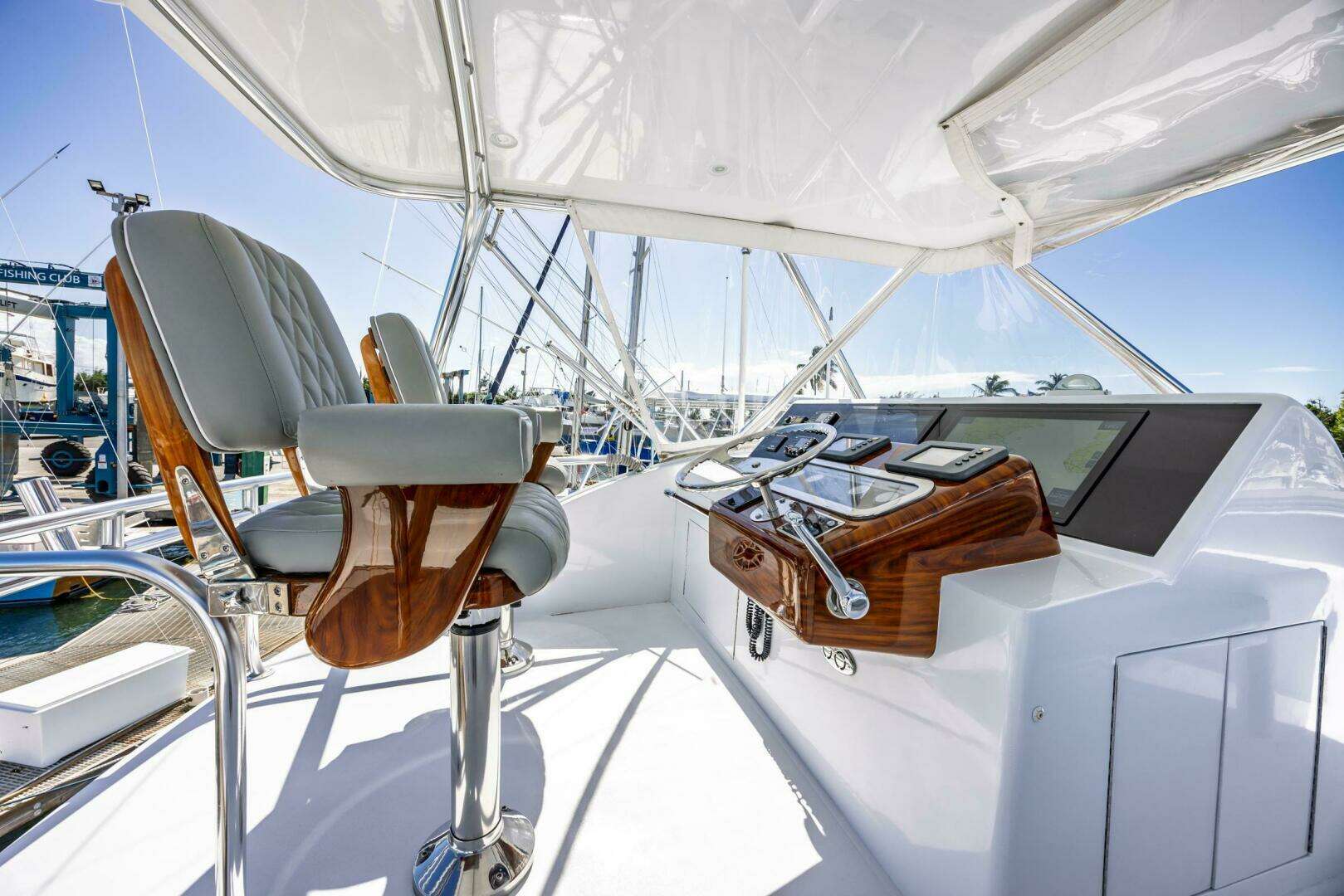 2005 Hatteras 50 Convertible - Image 65