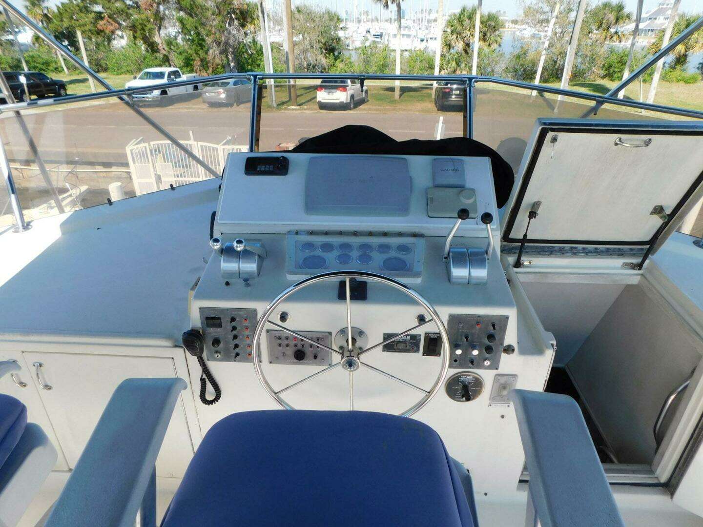 1987 Hatteras 54 MotorYacht - Image 32