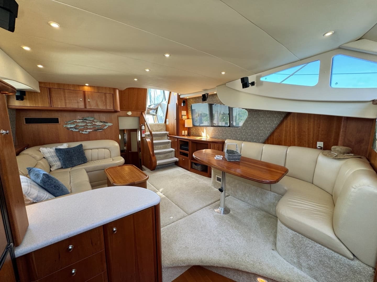 2002 Silverton 39 Motor Yacht - Image 41