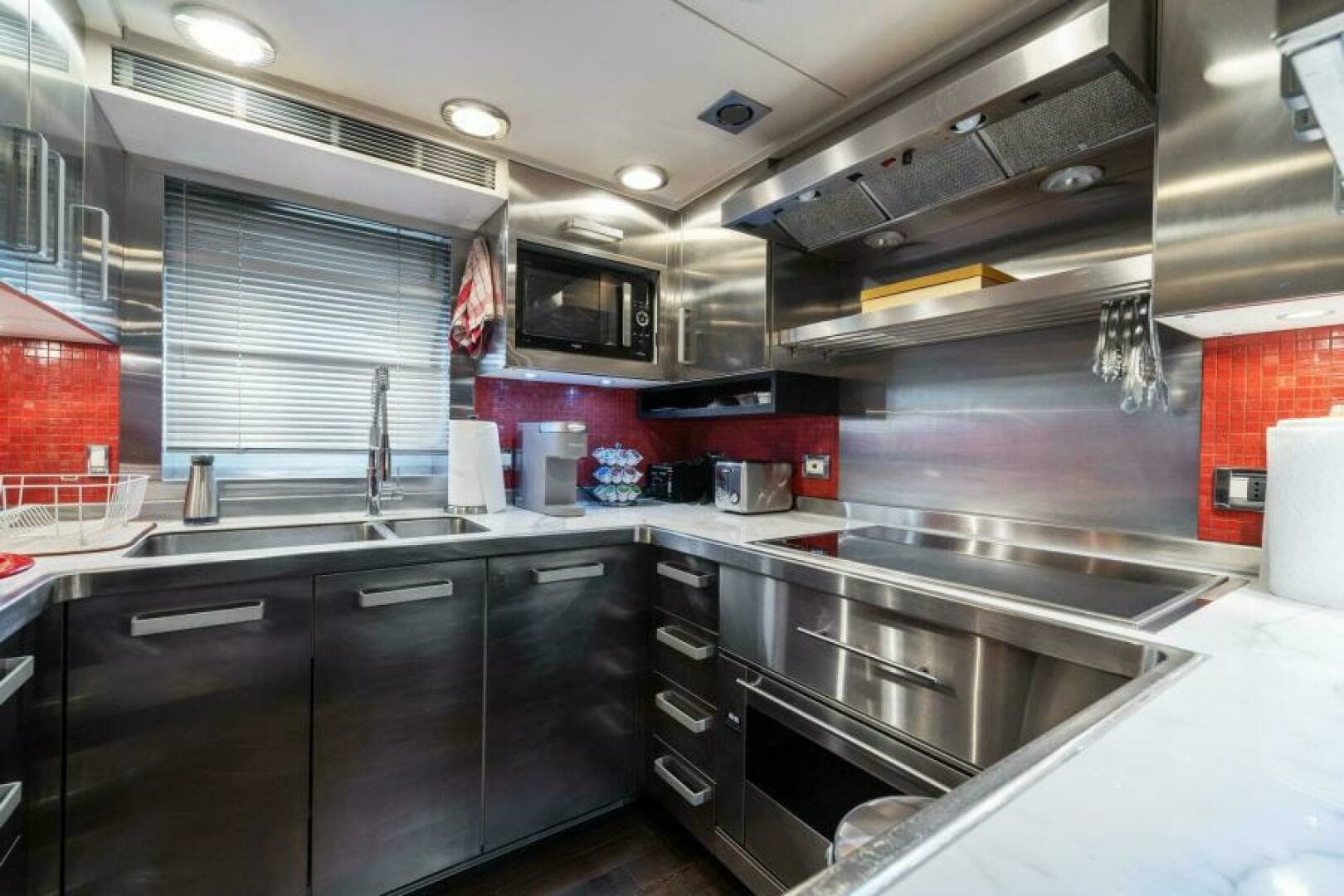 2008 Palmer Johnson 124 Sports Cruiser - Image 39