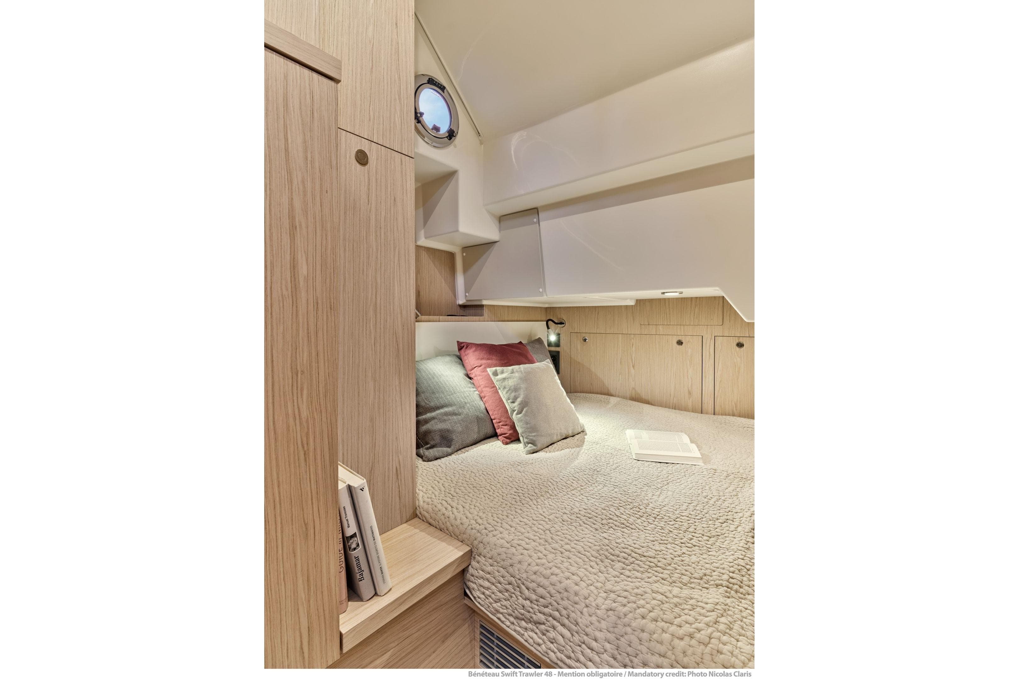 2026 Beneteau Swift Trawler 48 - 32